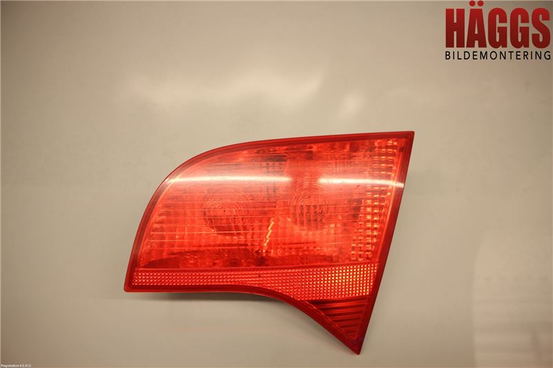 Audi A4/S4 05-07 Bakljus Lucka Hö