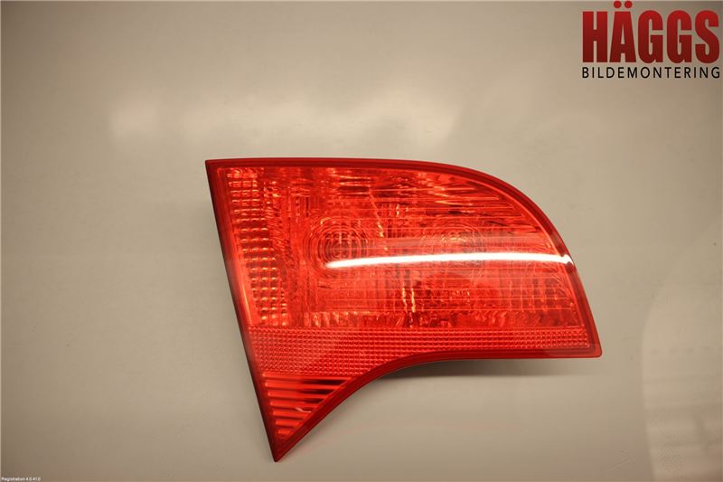 Audi A4/S4 05-07 Bakljus Lucka Vä