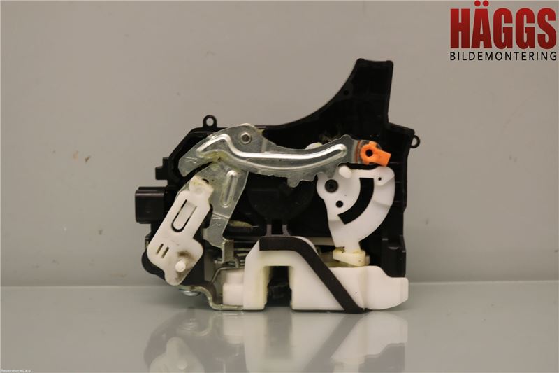 Mitsubishi L200 06-15 Låskista-Dörrlås