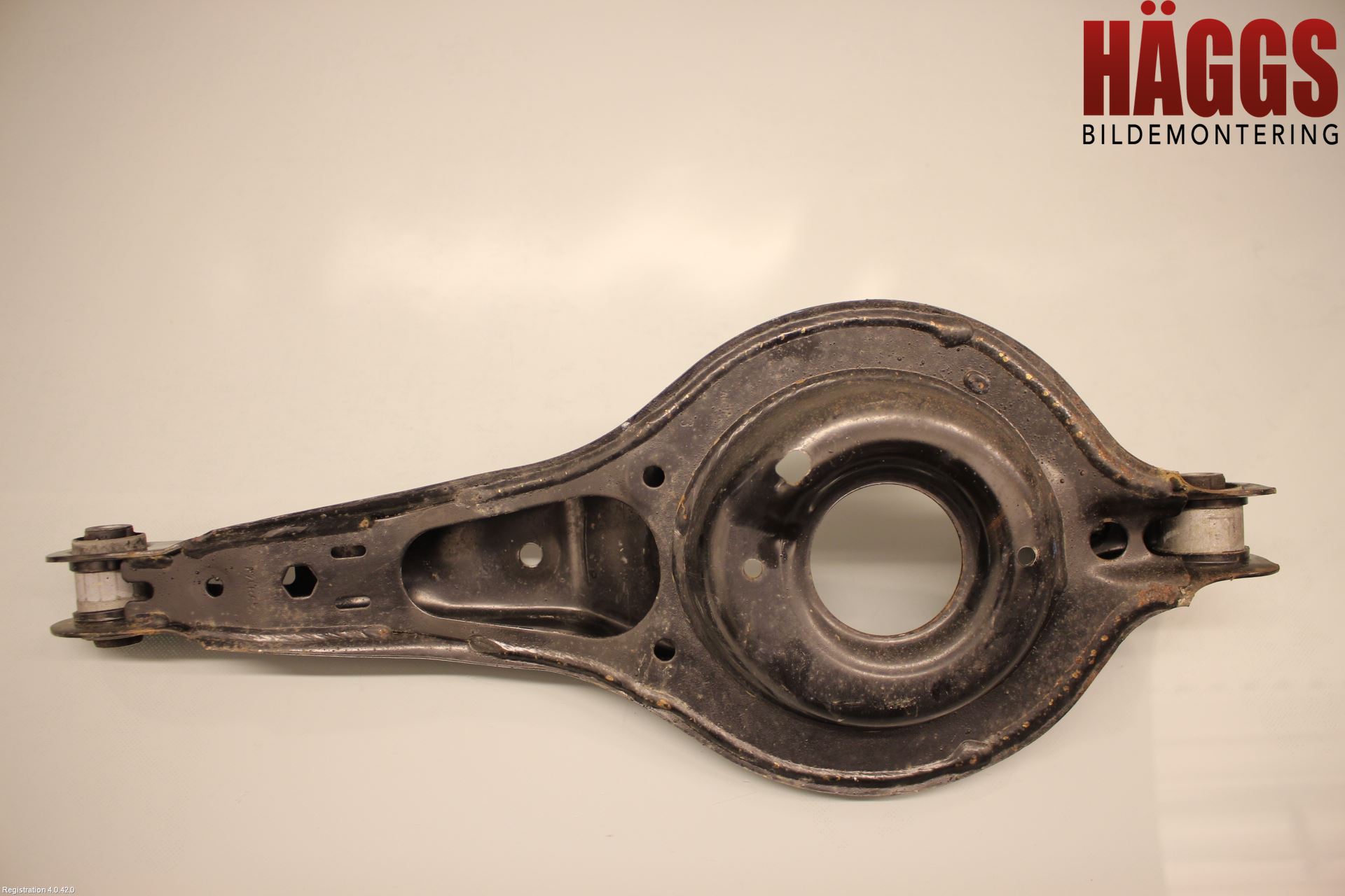 Ford FOCUS 15-18 Bärarm Bak Vänster
