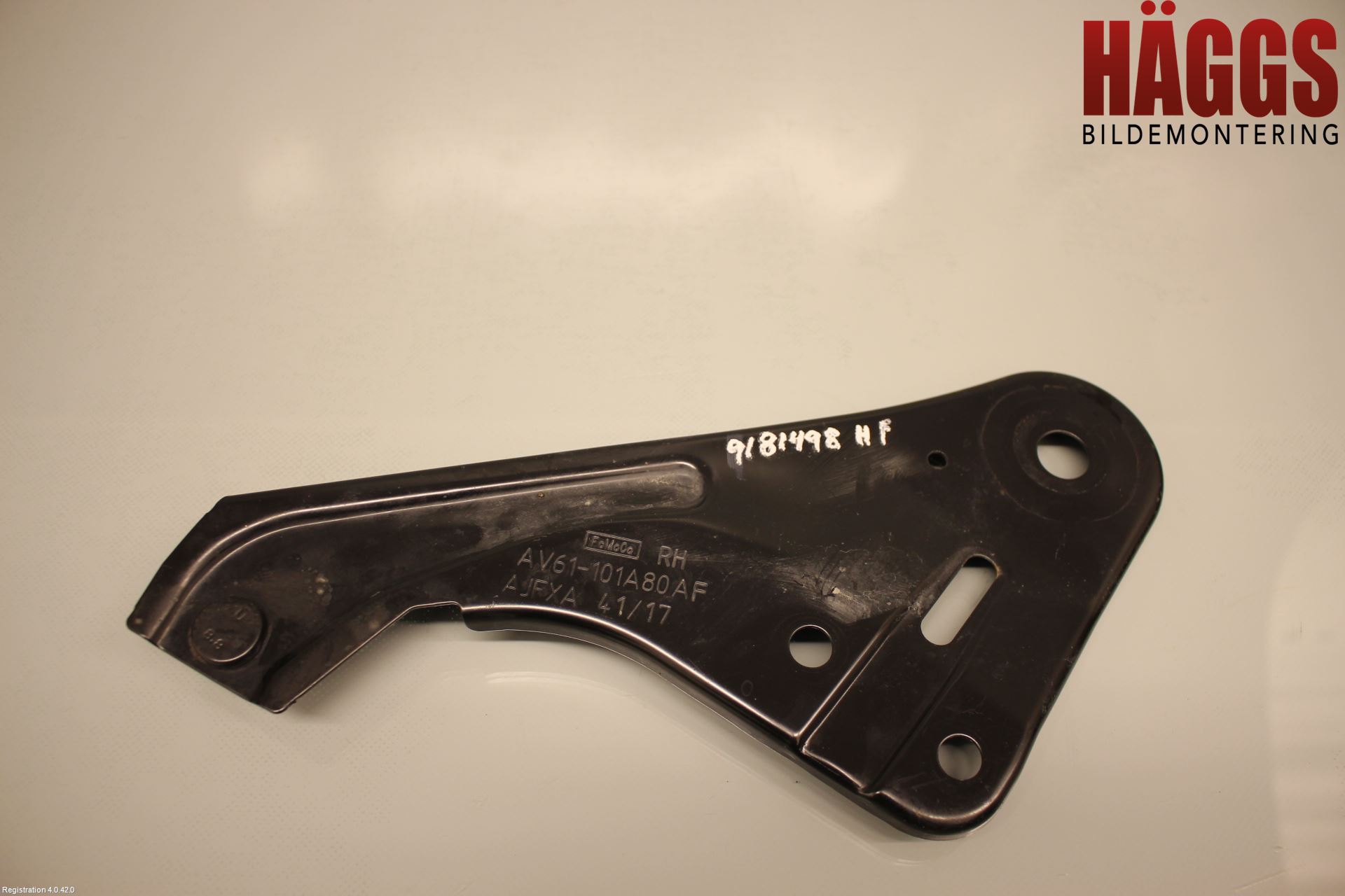 Ford FOCUS 15-18 Frontplåt Undre