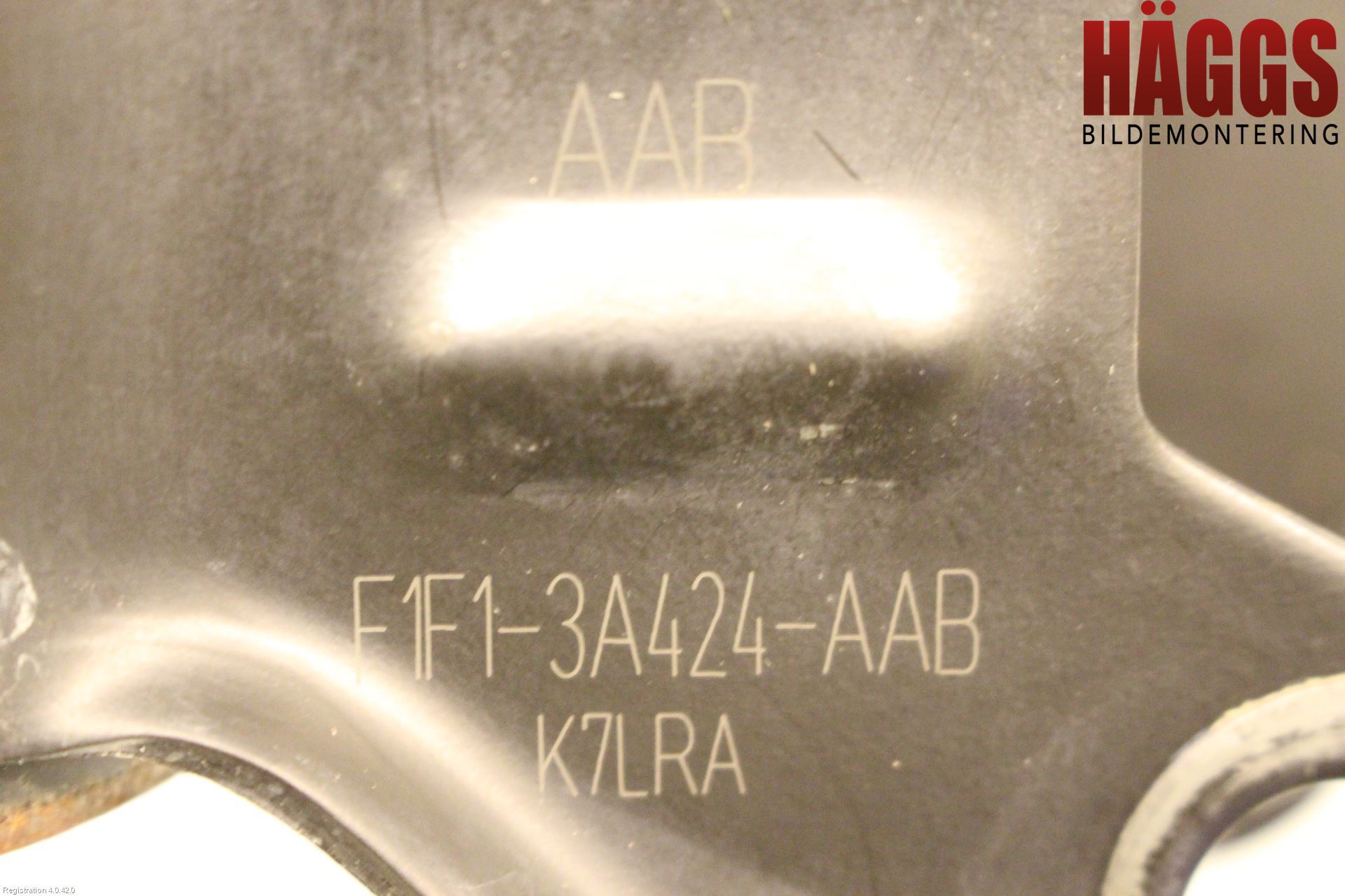 Ford FOCUS 15-18 Bärarm Fram Undre Vä