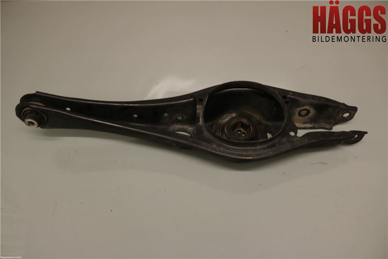 Volkswagen VW TOURAN 16- Bärarm Bak Höger