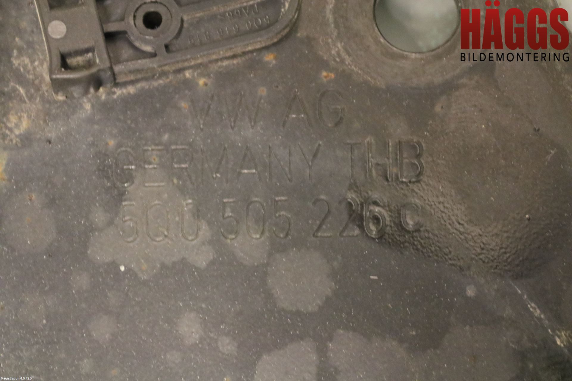 Volkswagen VW TOURAN 16- Bärarm Bak Höger