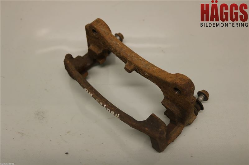 Ford TRANSIT SKÅP/BUSS 14-22 Bromsokshållare