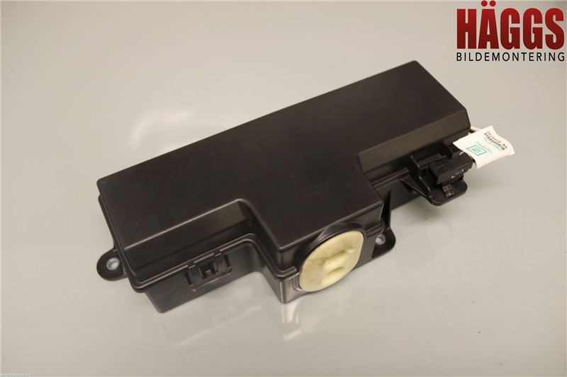 Opel INSIGNIA 09-16 Bakluckeöppnare Automatisk