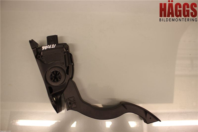 Volvo V40 CROSS COUNTRY 13-19 Gaspedal