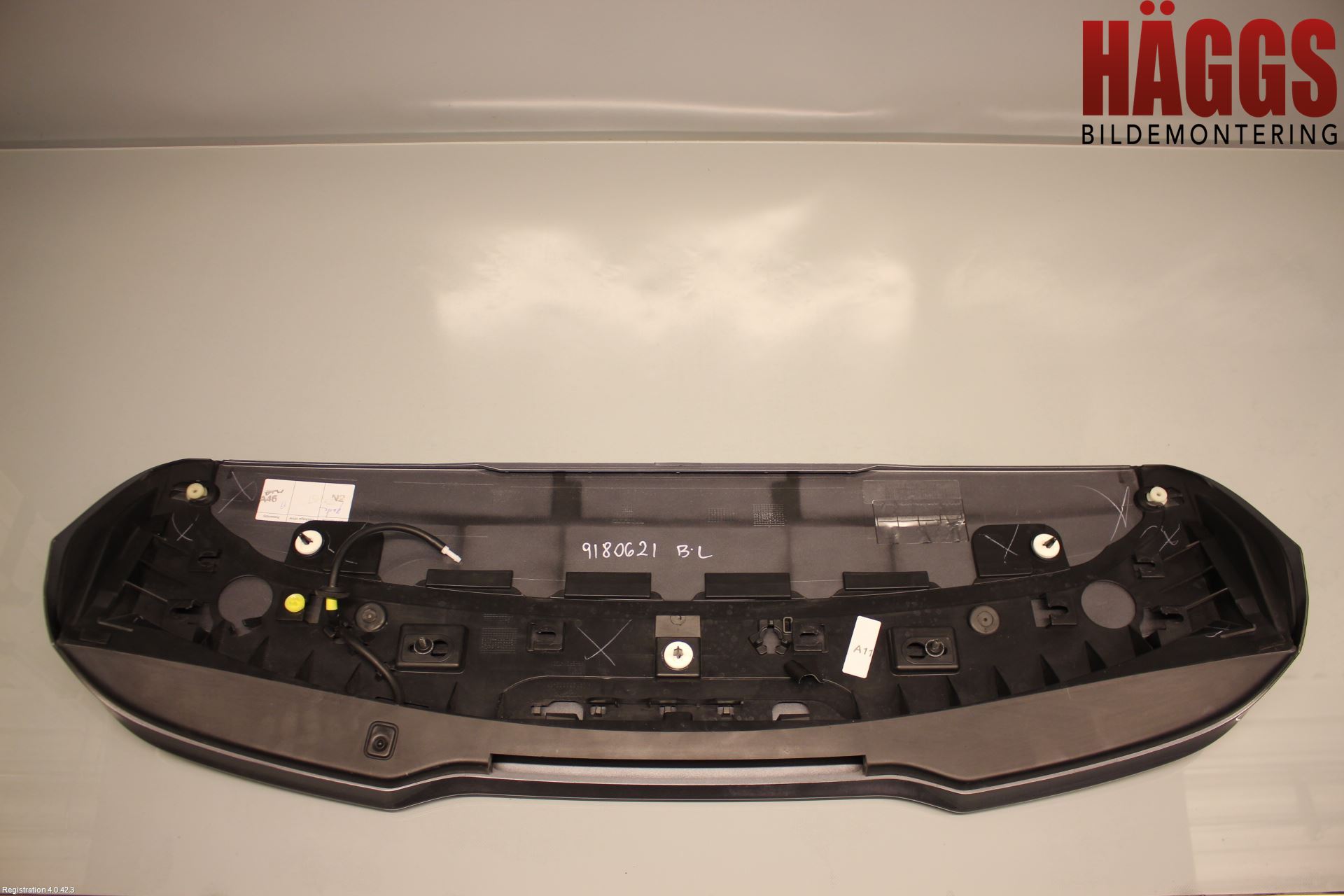 Volvo V40 CROSS COUNTRY 13-19 Spoiler Baklucka