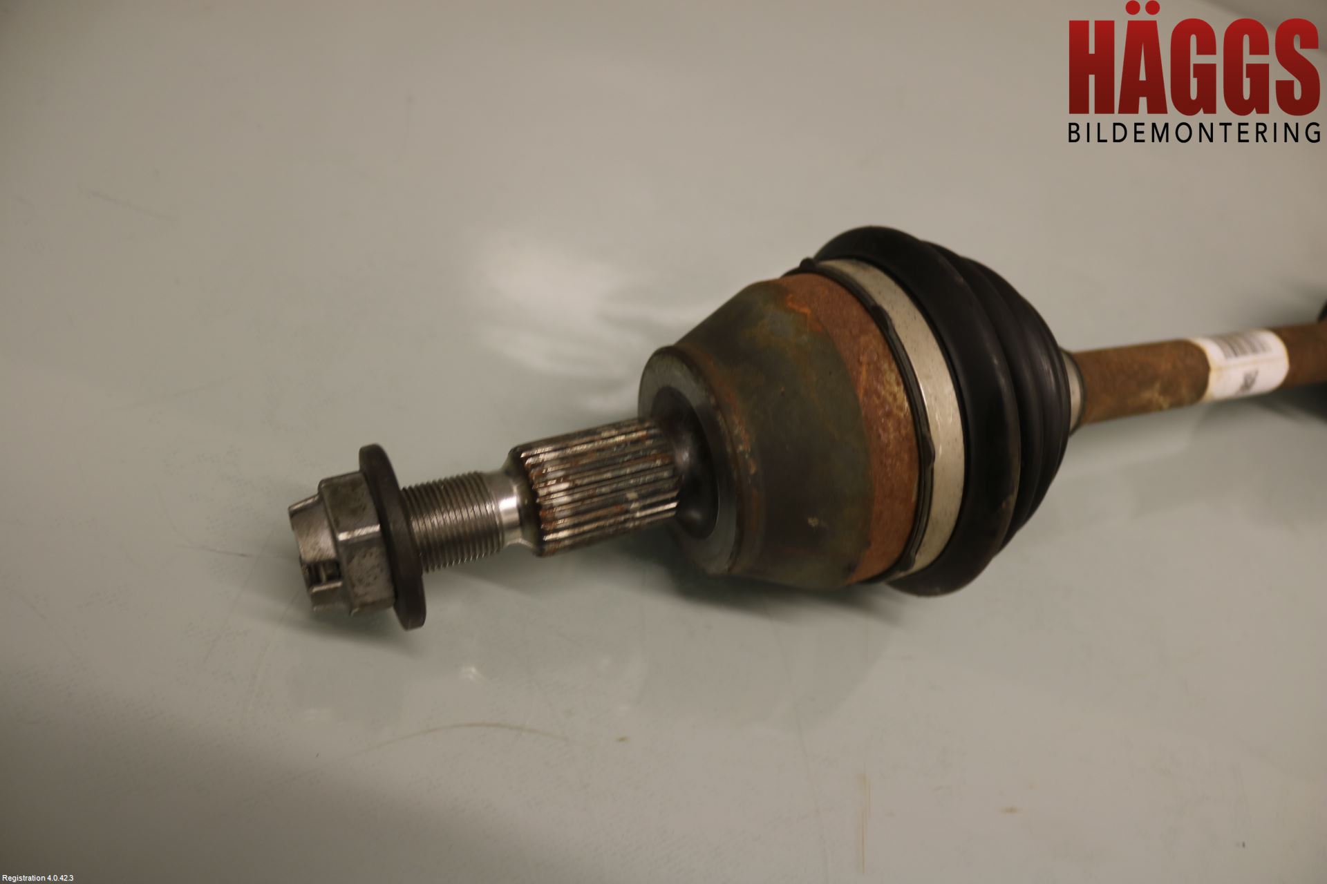 Ford FOCUS 15-18 Drivaxel Fram Höger