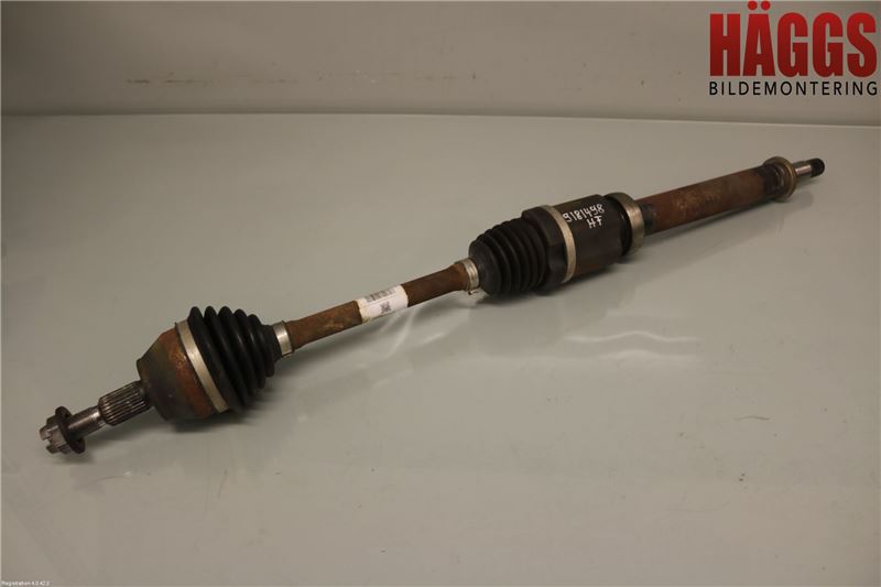 Ford FOCUS 15-18 Drivaxel Fram Höger