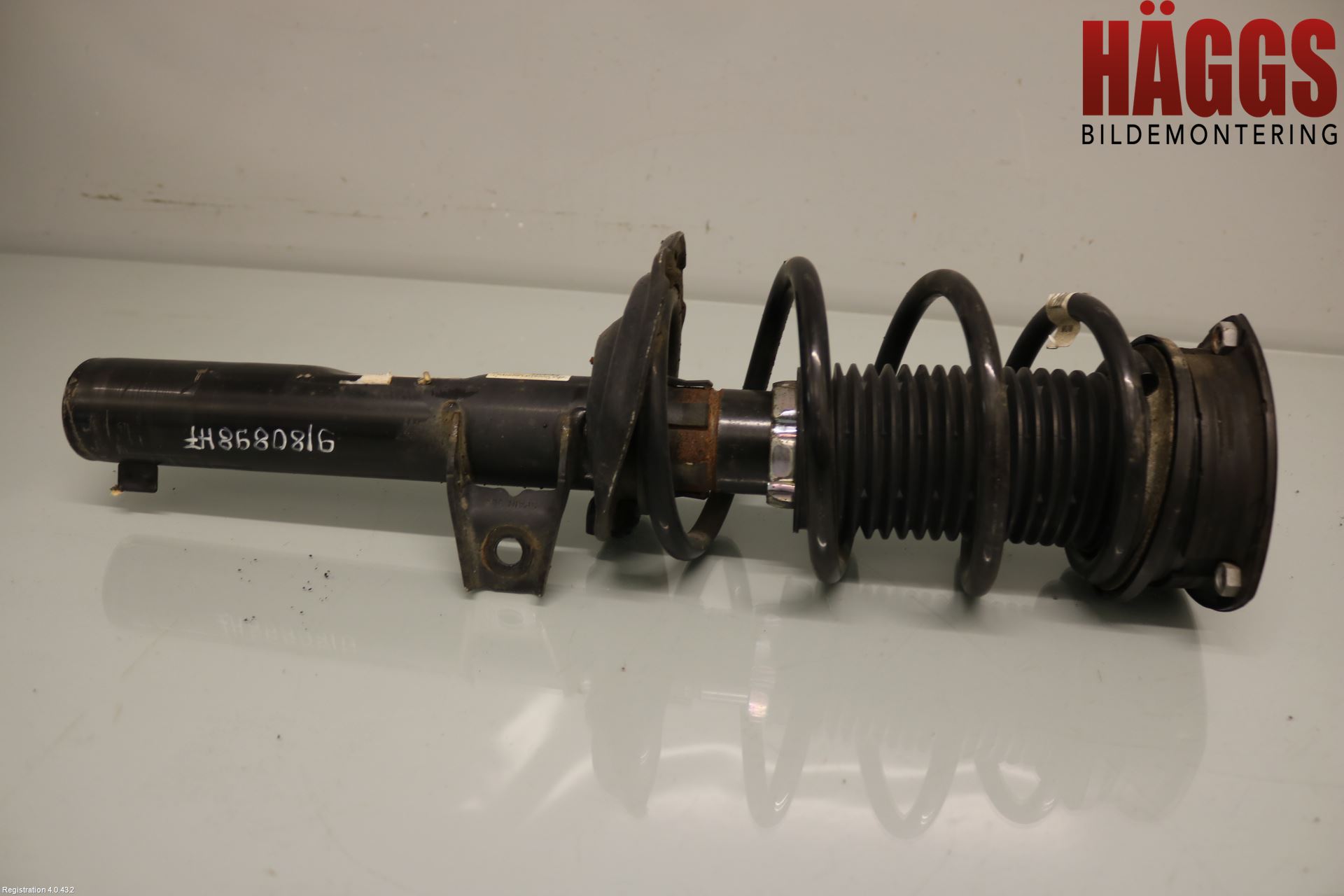 Volkswagen VW TOURAN 16- Fjäderben Fram Höger
