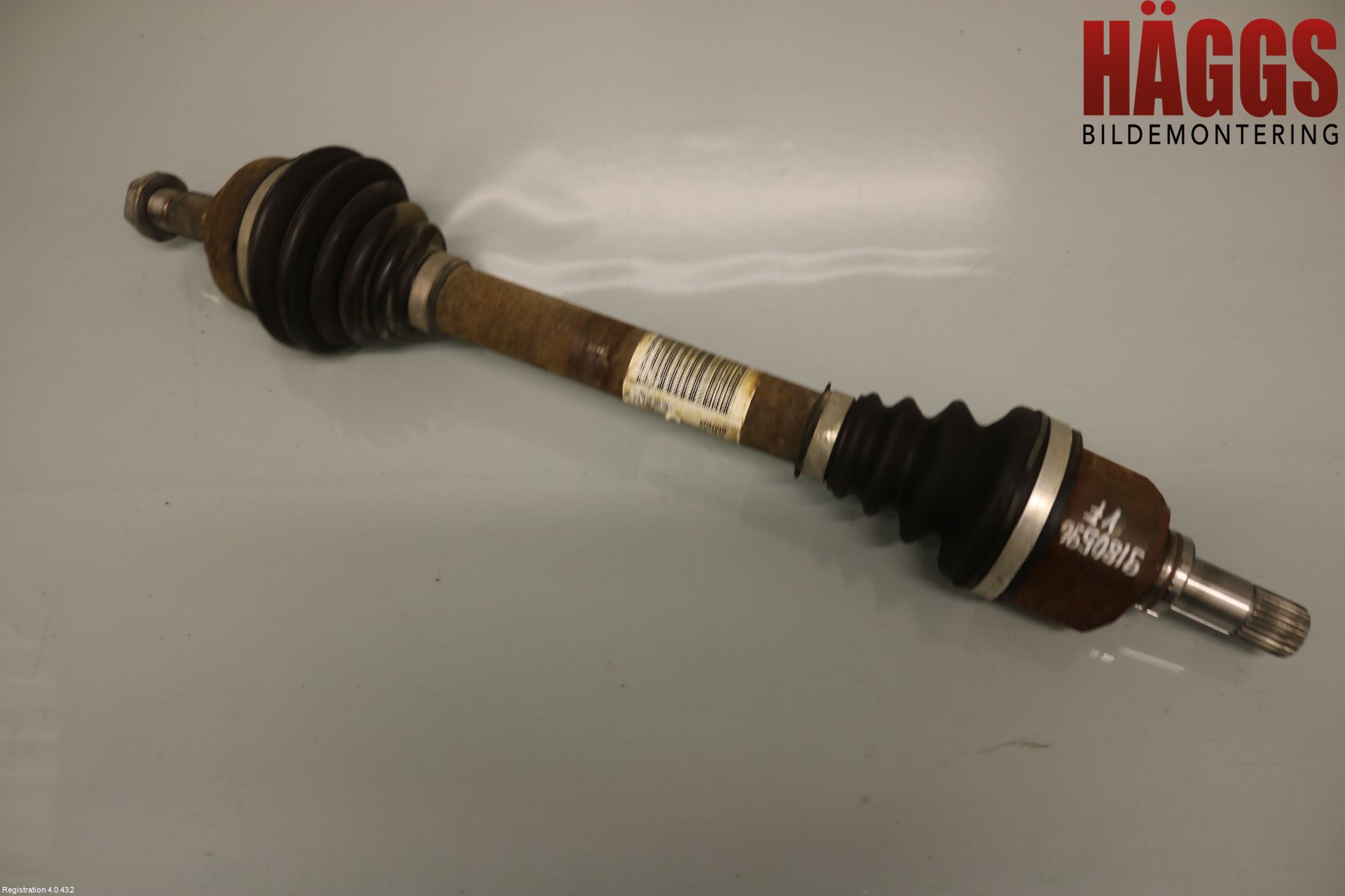 Peugeot 307     05-08 Drivaxel Fram Vänster