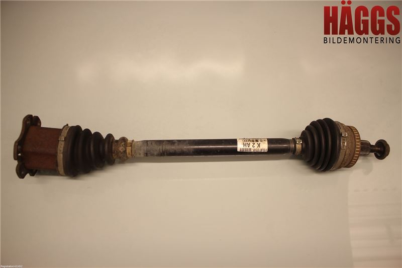 Audi A4/S4 01-05 Drivaxel Fram Höger