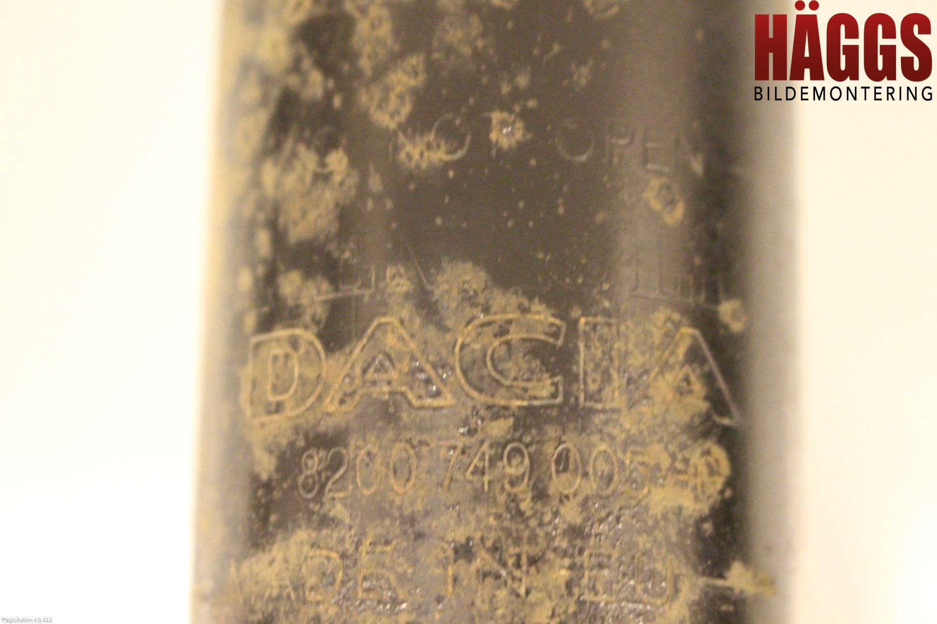 Dacia LOGAN VAN Fjäderben Fram Höger