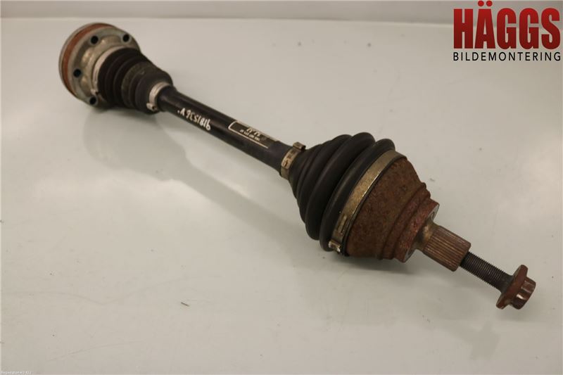 Volkswagen VW PASSAT 05-11 Drivaxel Fram Vänster