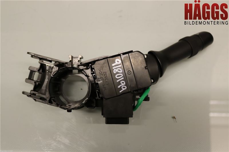 Toyota AVENSIS 09-15 Spak Blinkers-Ljusomk