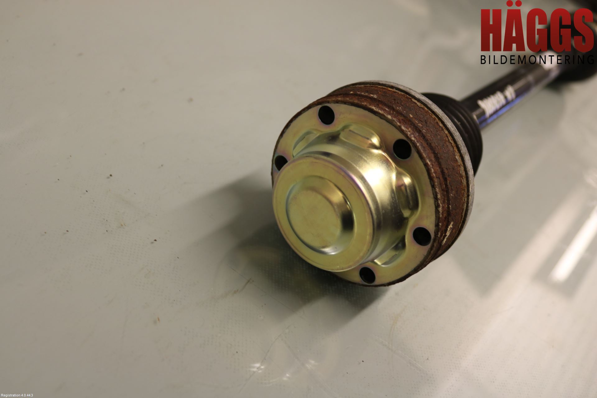 Volkswagen VW TIGUAN 16-24 Drivaxel Bak Vänster