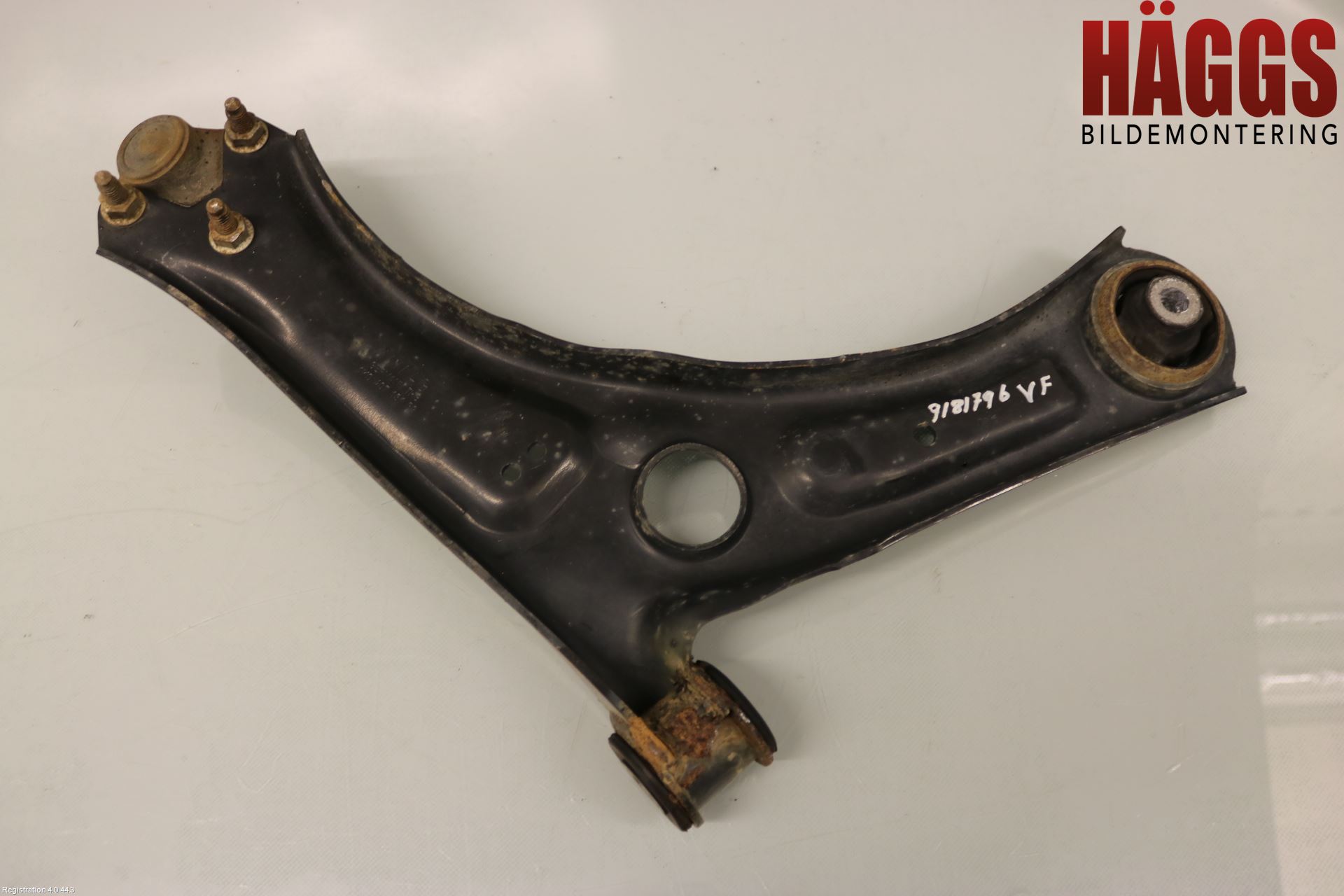 Volkswagen VW CADDY 11-15 Bärarm Fram Undre Vä