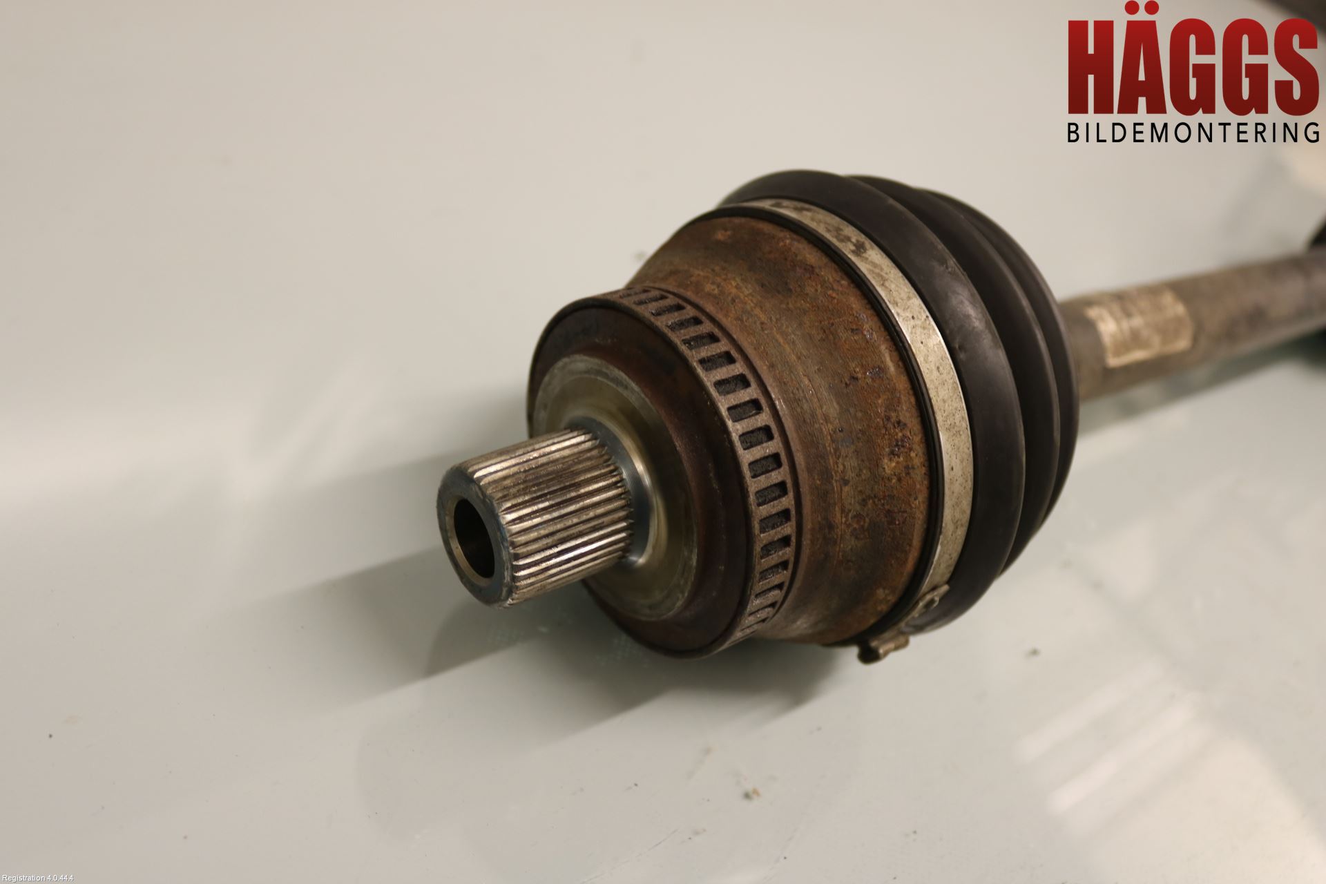 Audi A4/S4 05-07 Drivaxel Fram Vänster