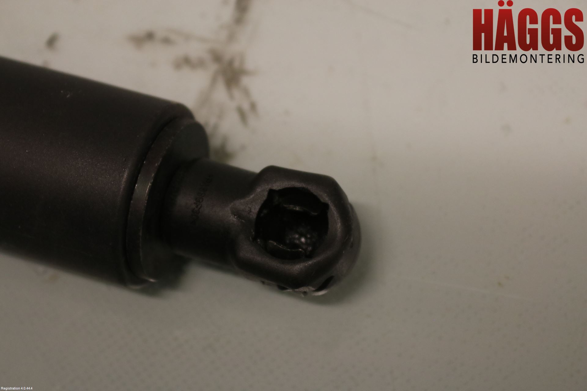 BMW 5 F10/F11/F18 09-17 Gasfjäder Baklucka
