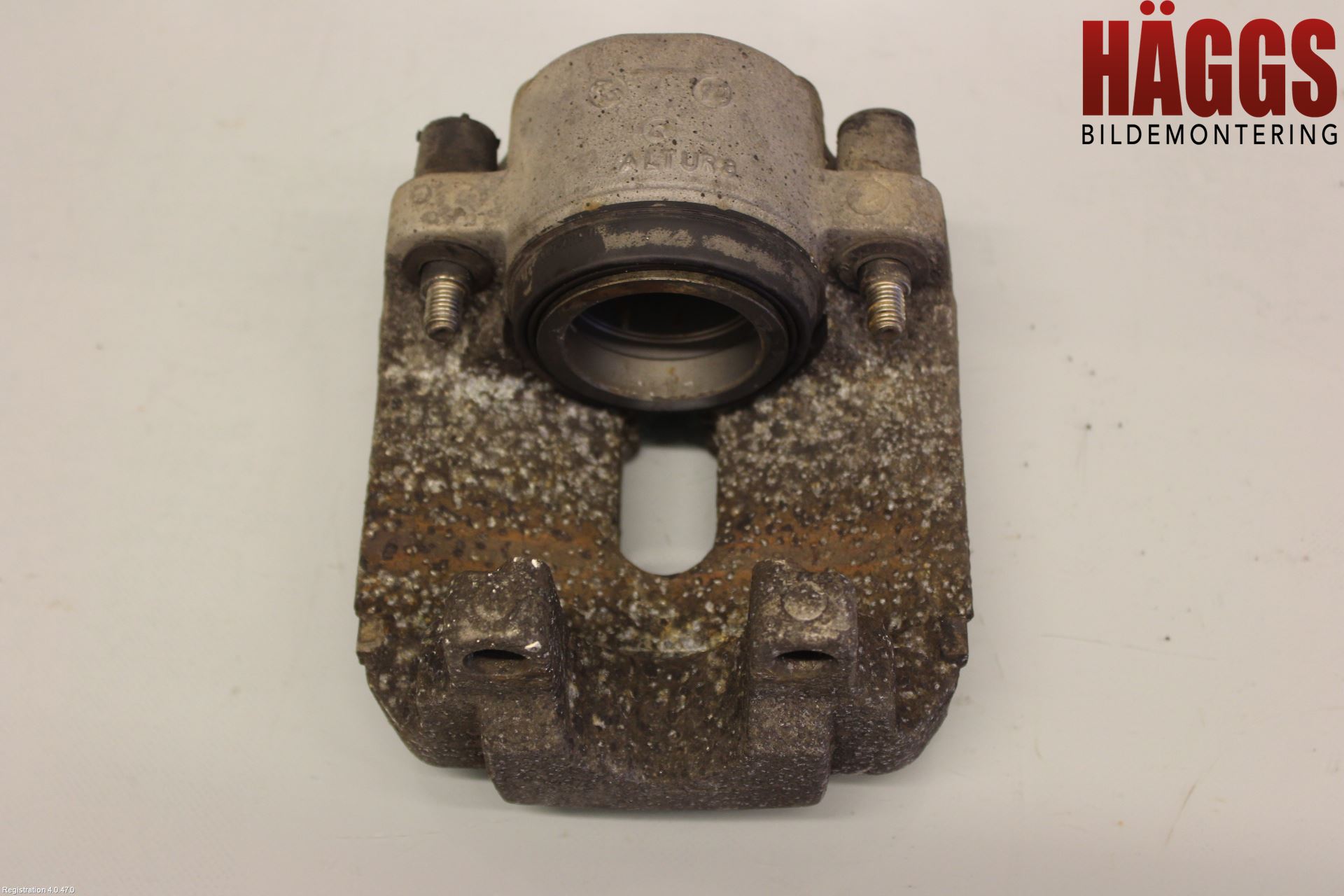 BMW 5 F10/F11/F18 09-17 Bromsok Fram Vänster