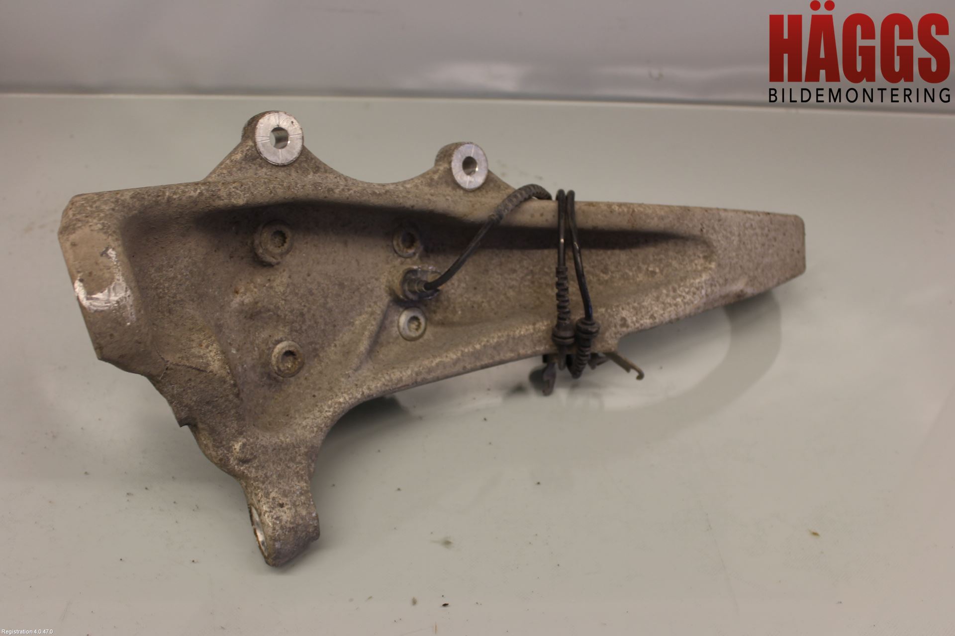 BMW 5 F10/F11/F18 09-17 Styrspindel Lagerhus Vä