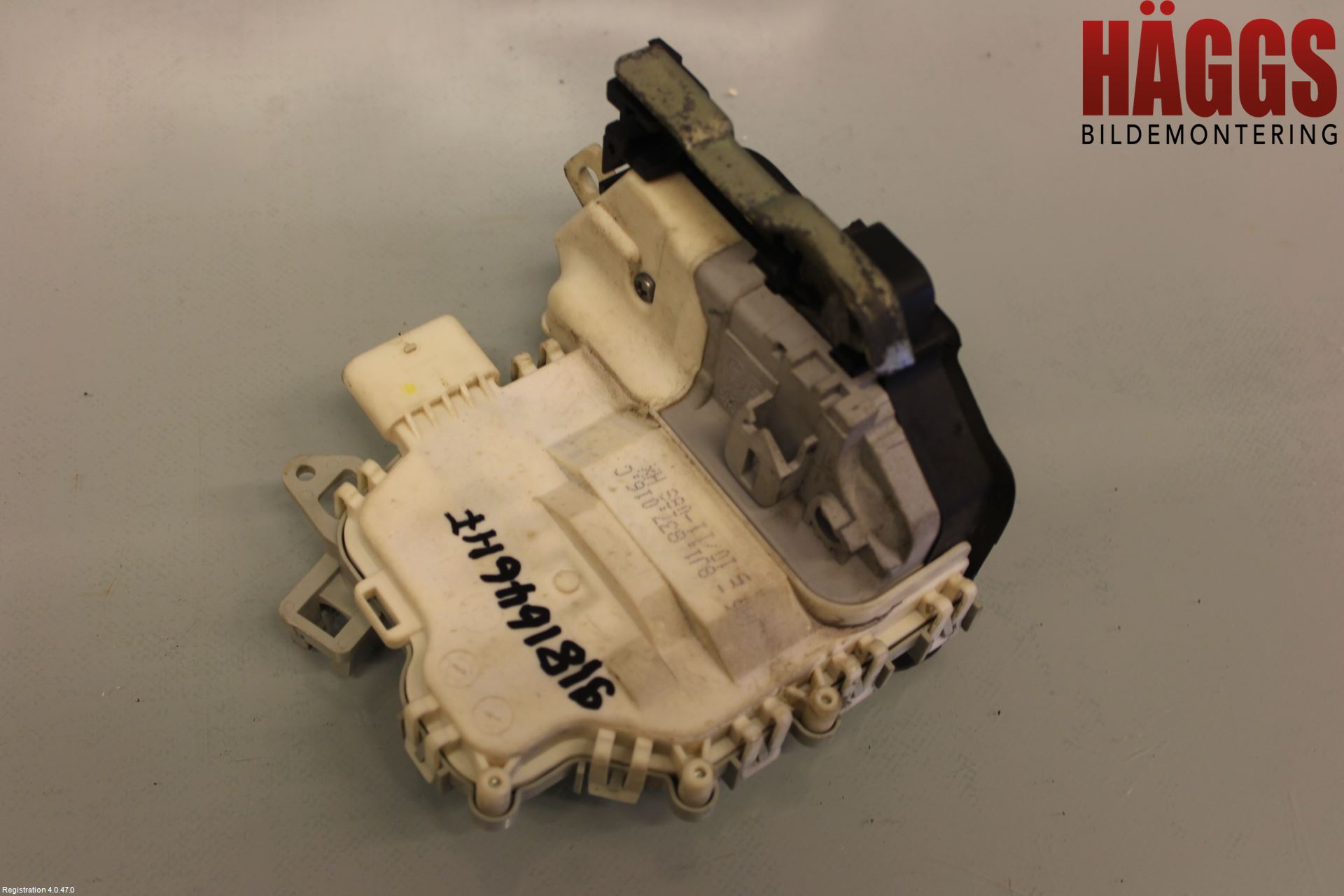 Audi A4 ALLROAD 09-16 Låskista-Dörrlås