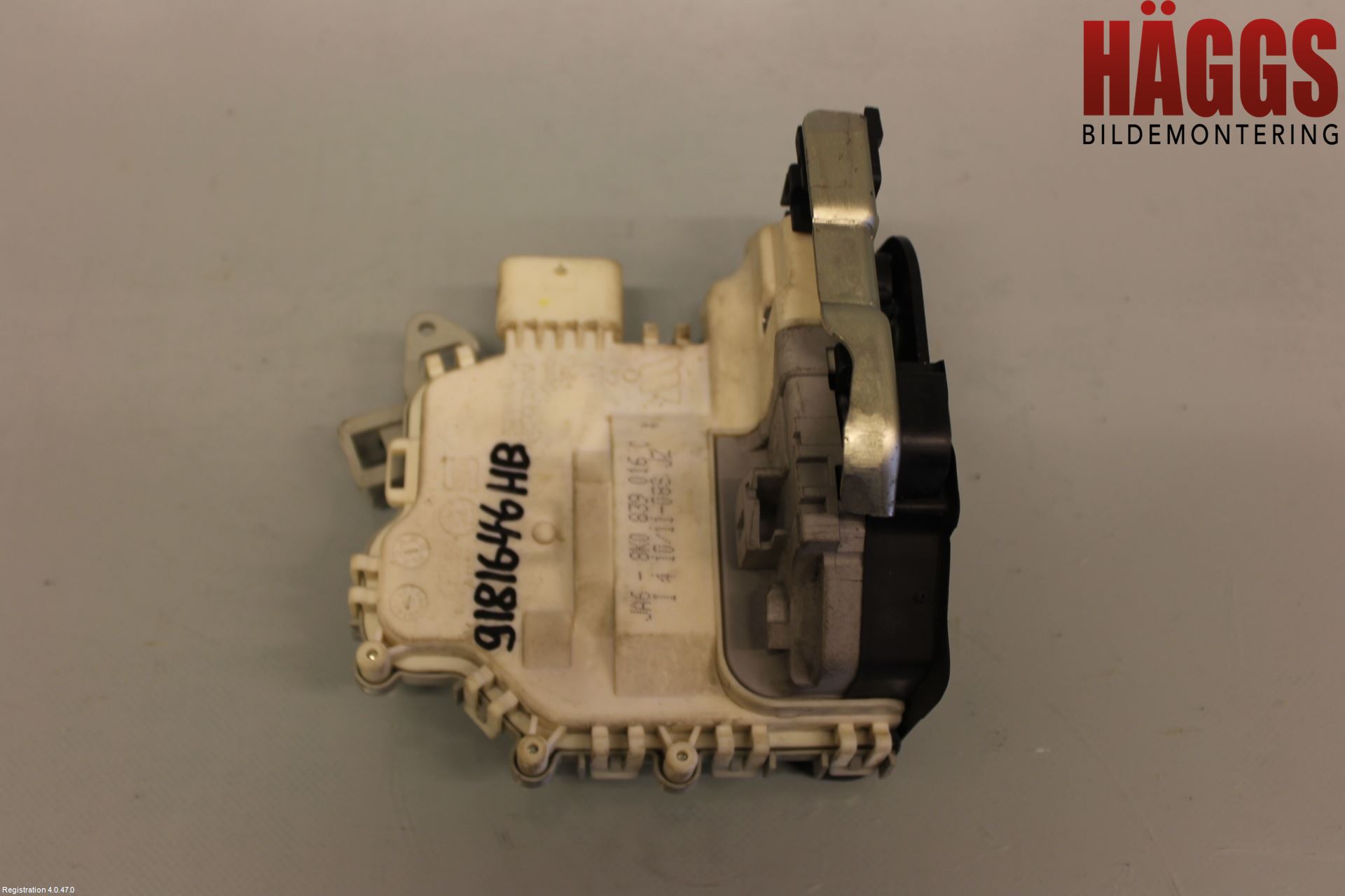 Audi A4 ALLROAD 09-16 Låskista-Dörrlås