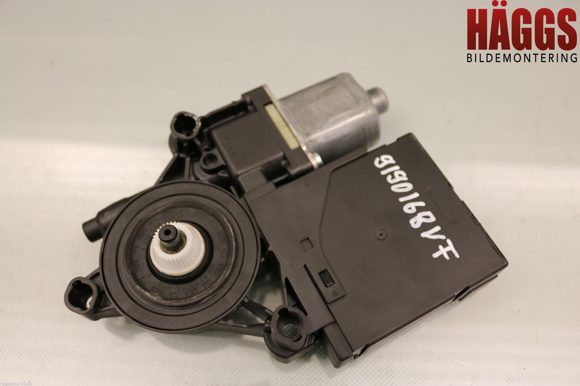 Volkswagen VW PASSAT 11-14 Fönsterhissmotor