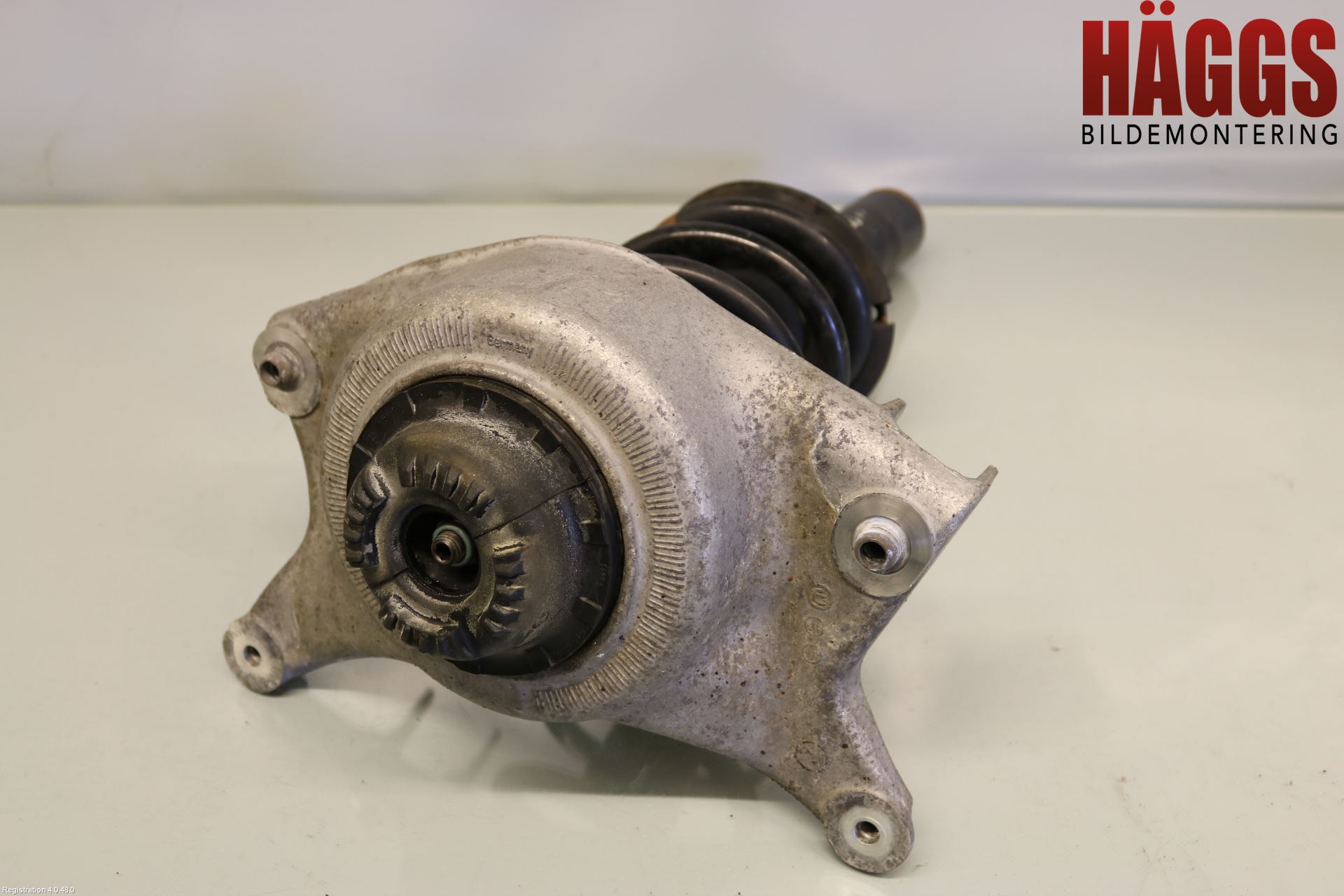 Audi Q5 09-16 Fjäderben Fram Höger