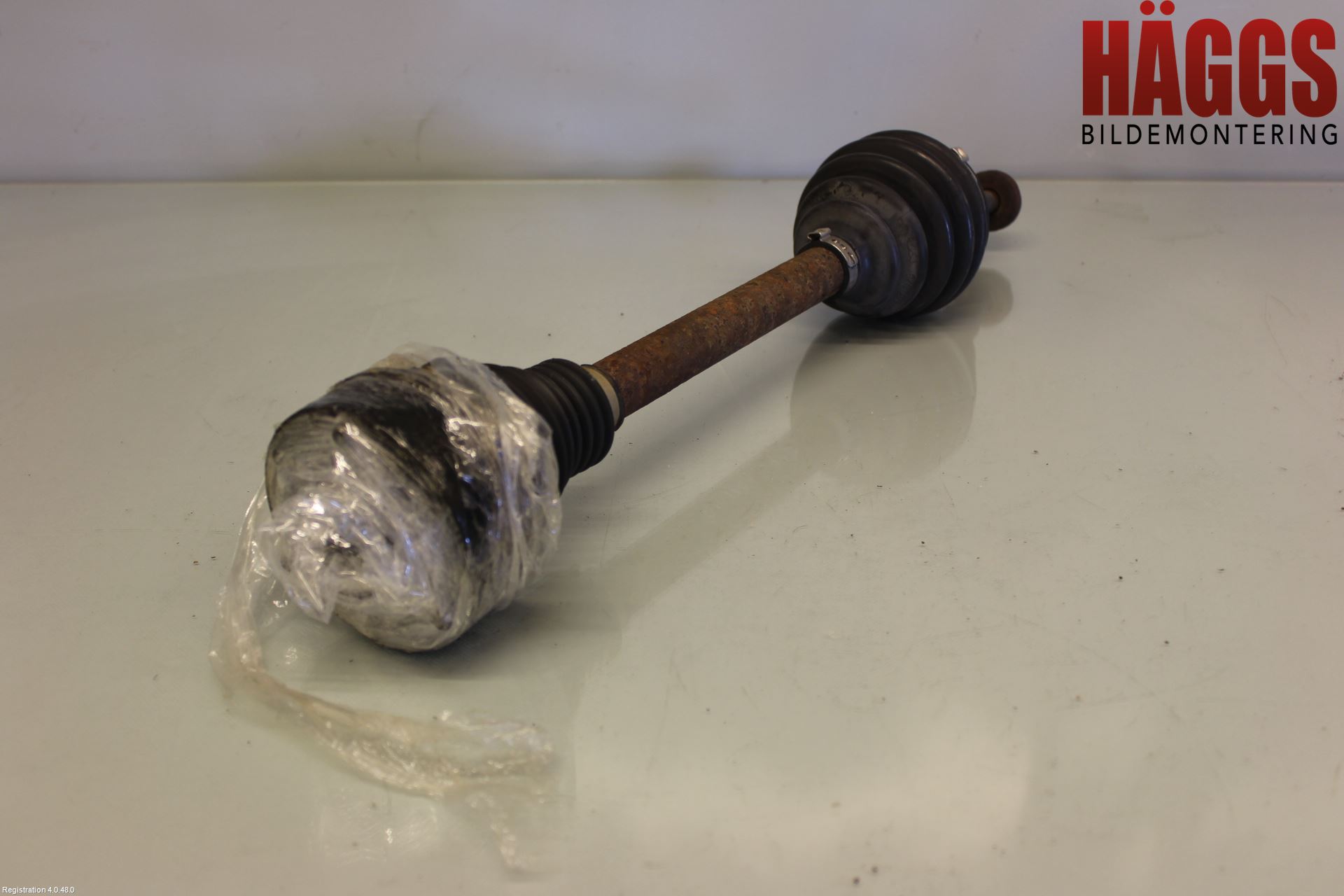 Volkswagen VW GOLF V 04-09 Drivaxel Fram Vänster