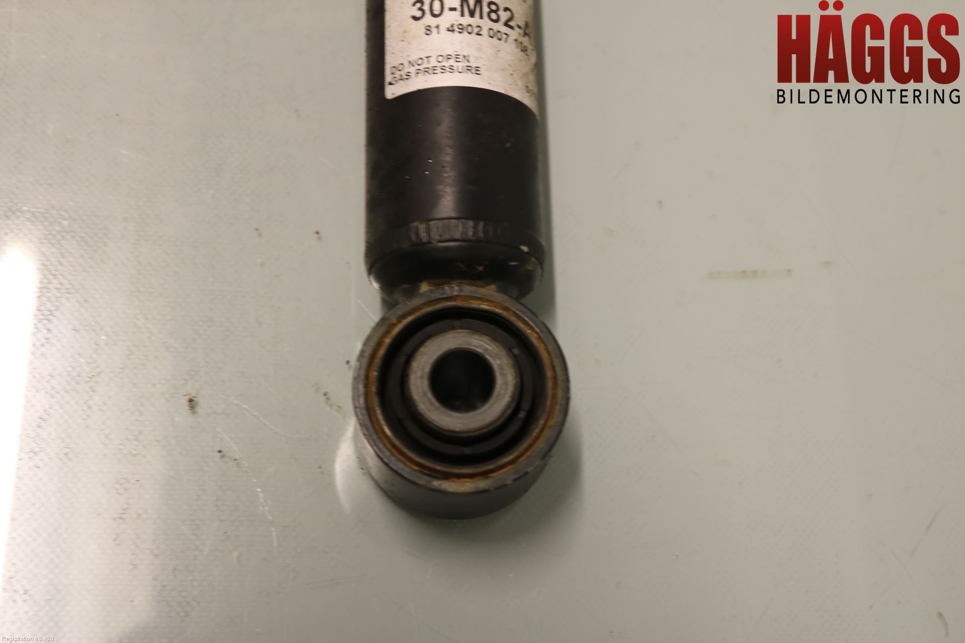 Opel ASTRA J 10-15 Stötdämpare Bak