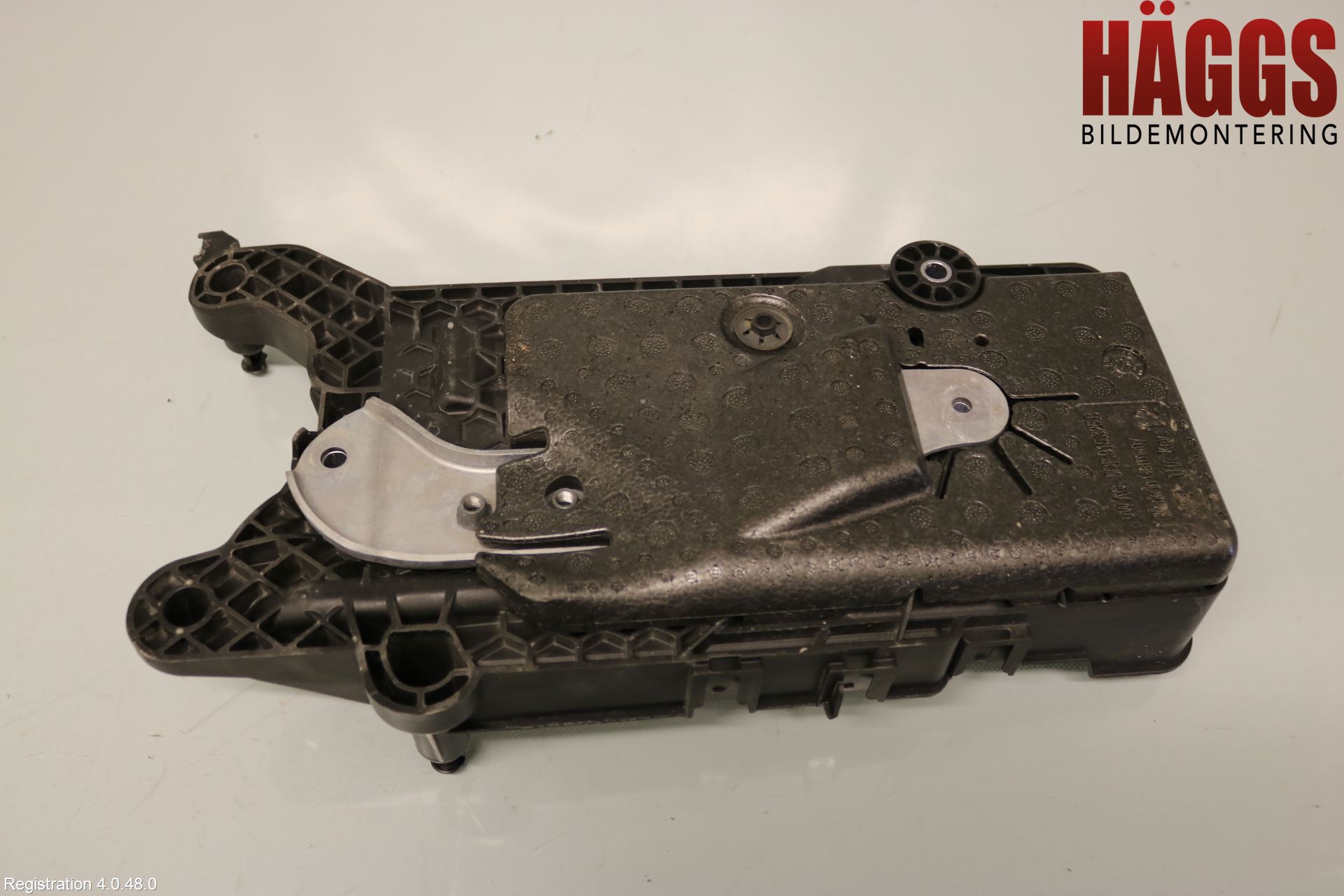 Skoda KODIAQ 17-24 Batterilåda-Fäste-Hållare