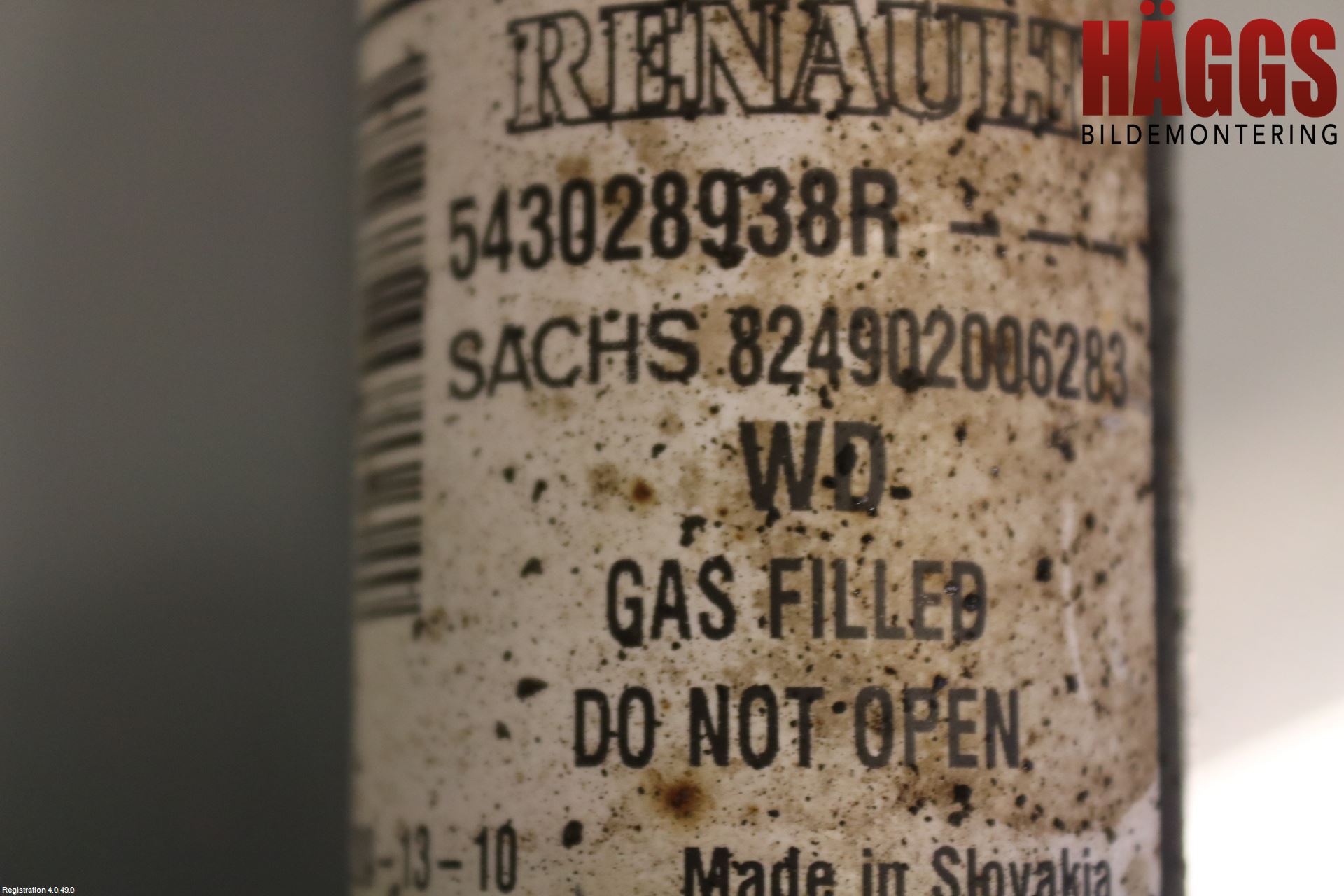 Dacia DOKKER 13- Fjäderben Fram Vänster