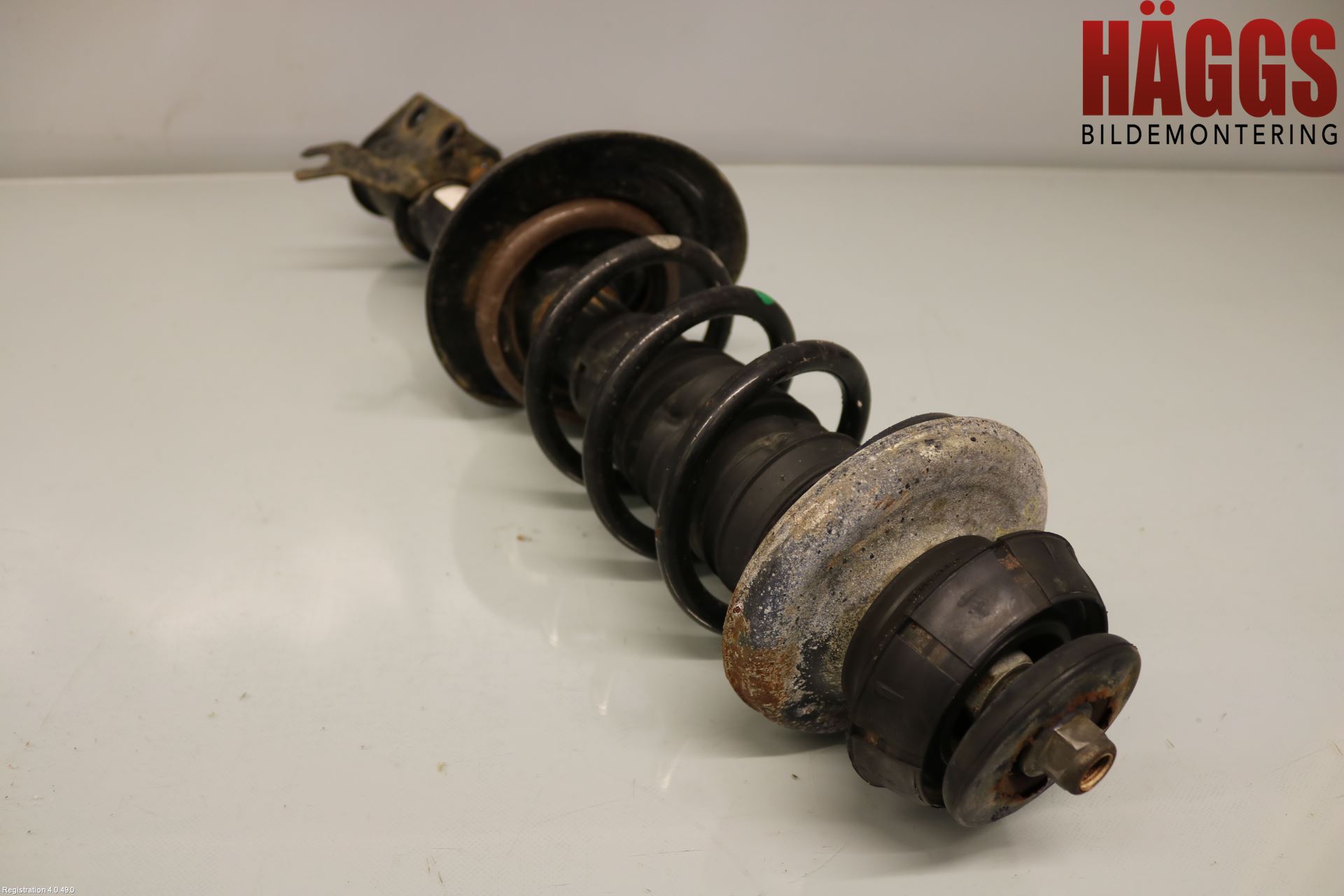 Dacia DOKKER 13- Fjäderben Fram Höger