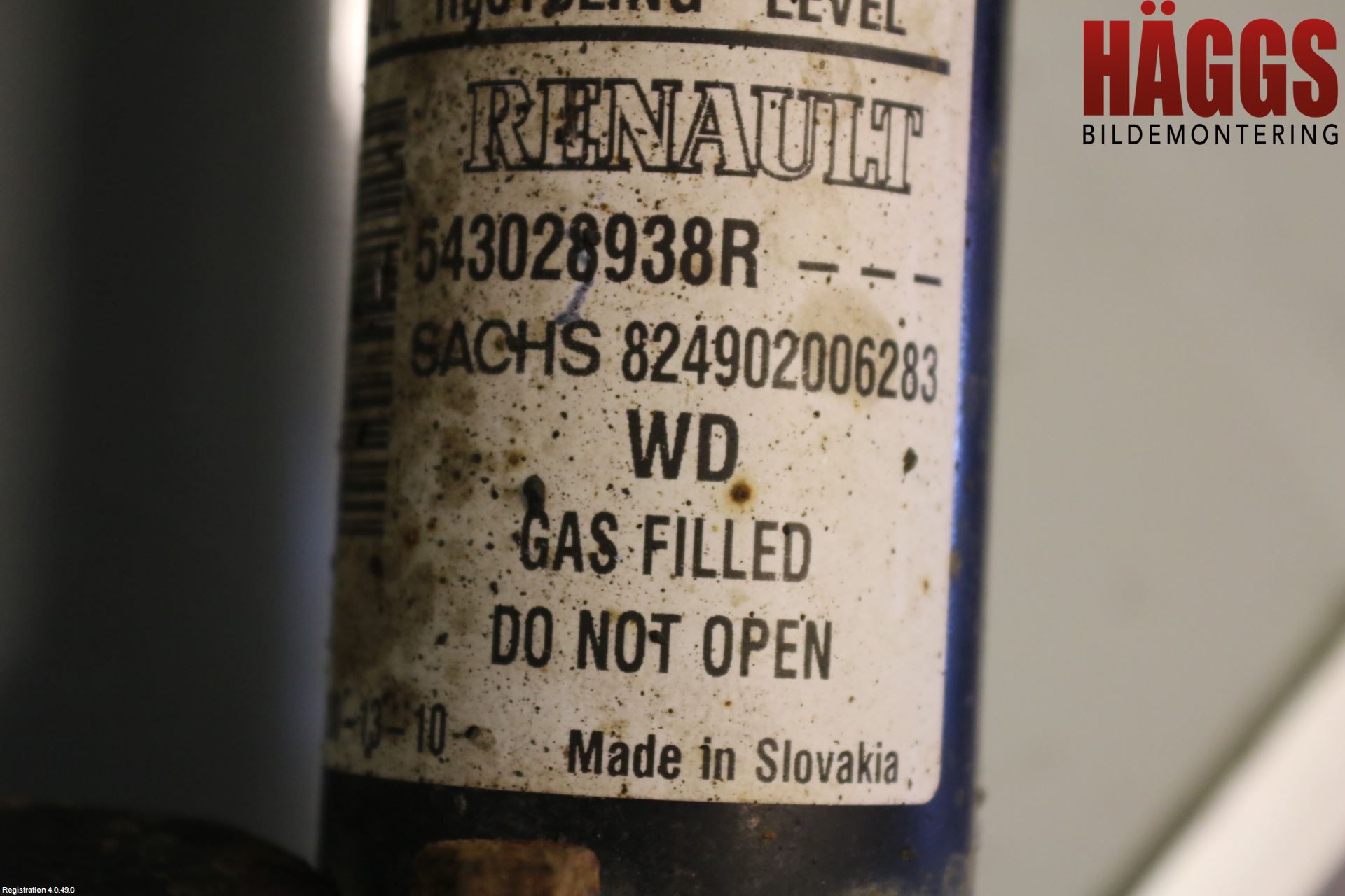 Dacia DOKKER 13- Fjäderben Fram Höger