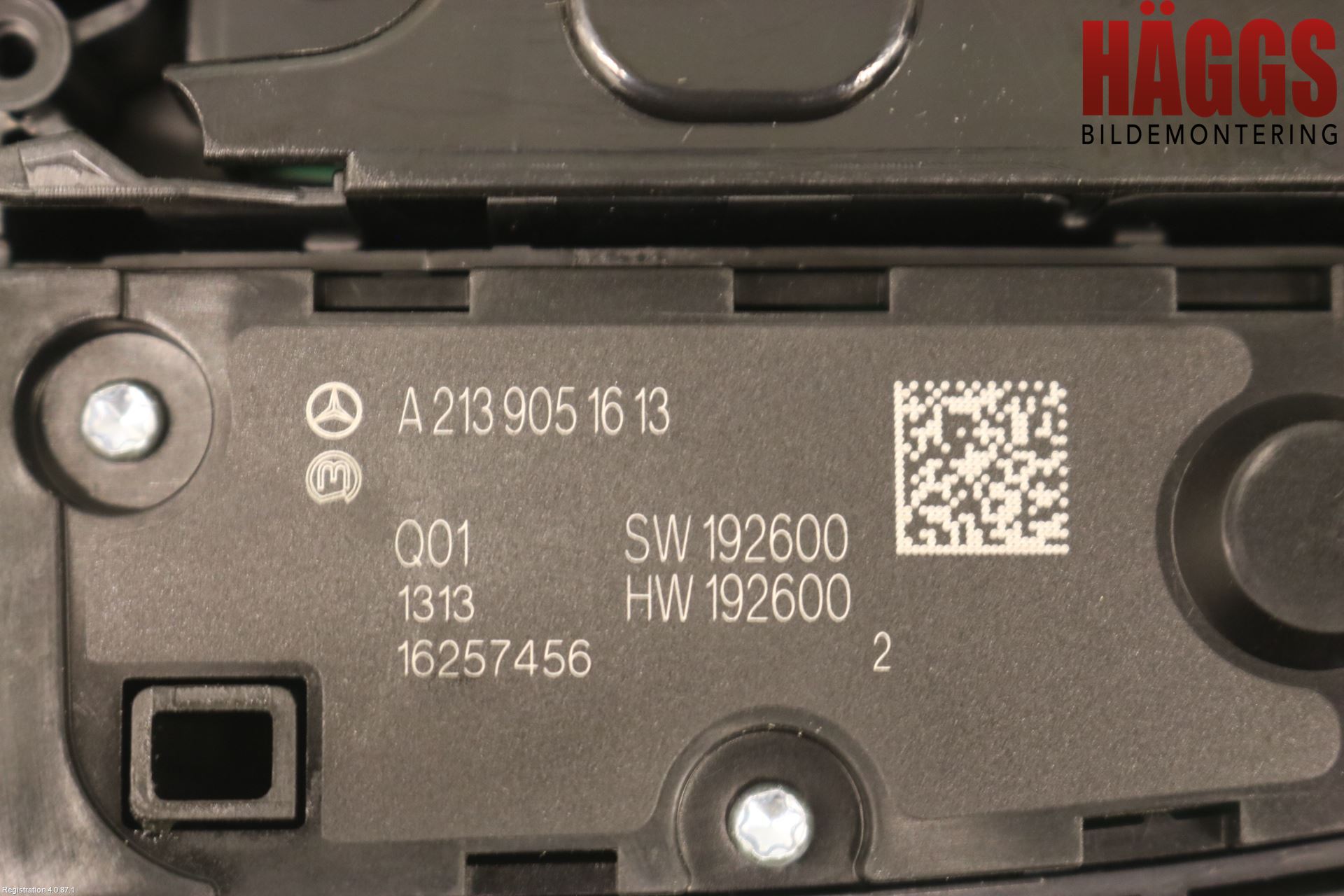 Mercedes-Benz MB E-KLASS (W213) 16-23 Instrumentkonsoll Mitt