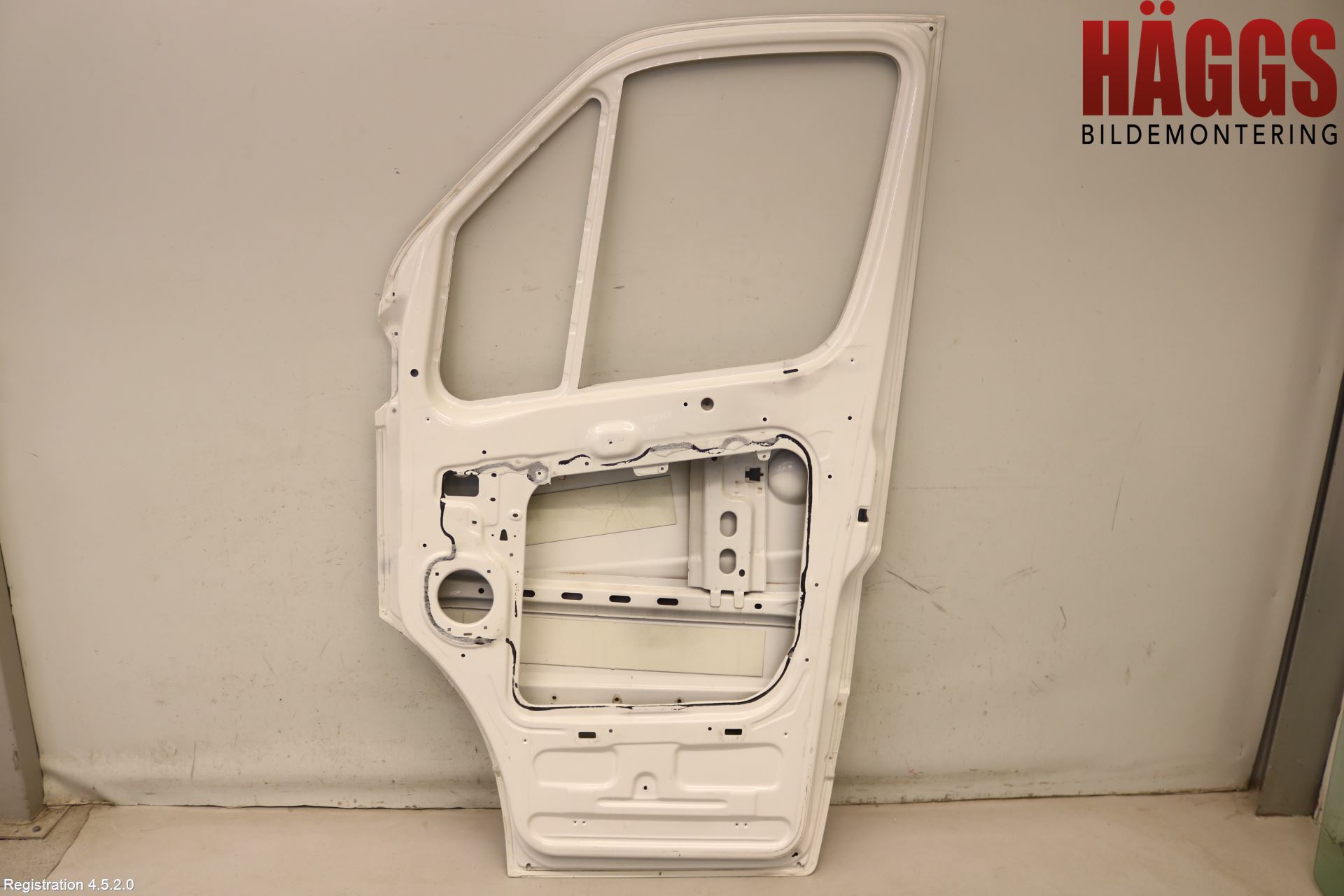 Volkswagen VW CRAFTER 06-16 Dörr Fram Höger