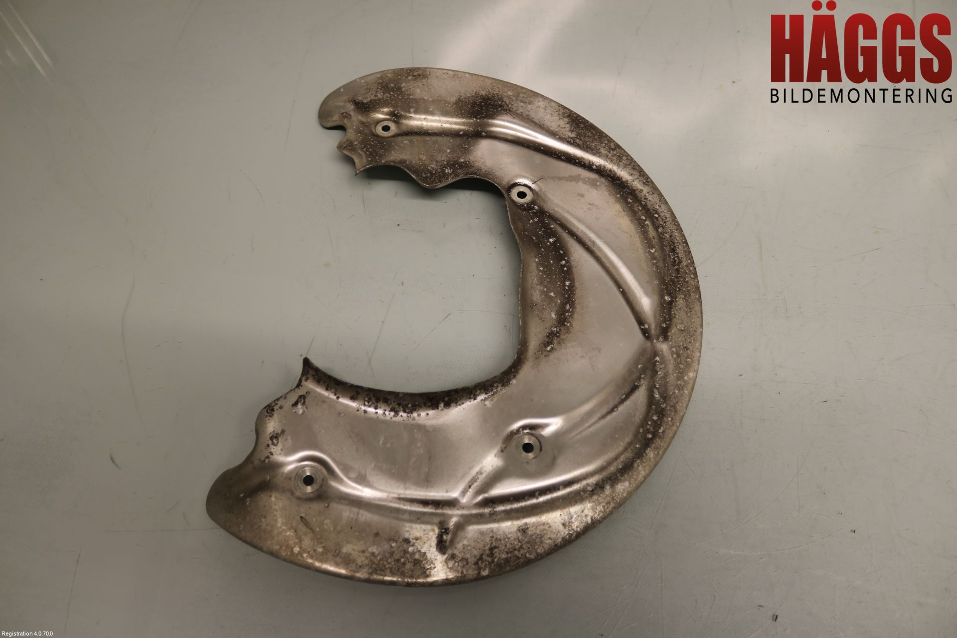 Audi A6 F2/C8 19- Bromssköld Fram