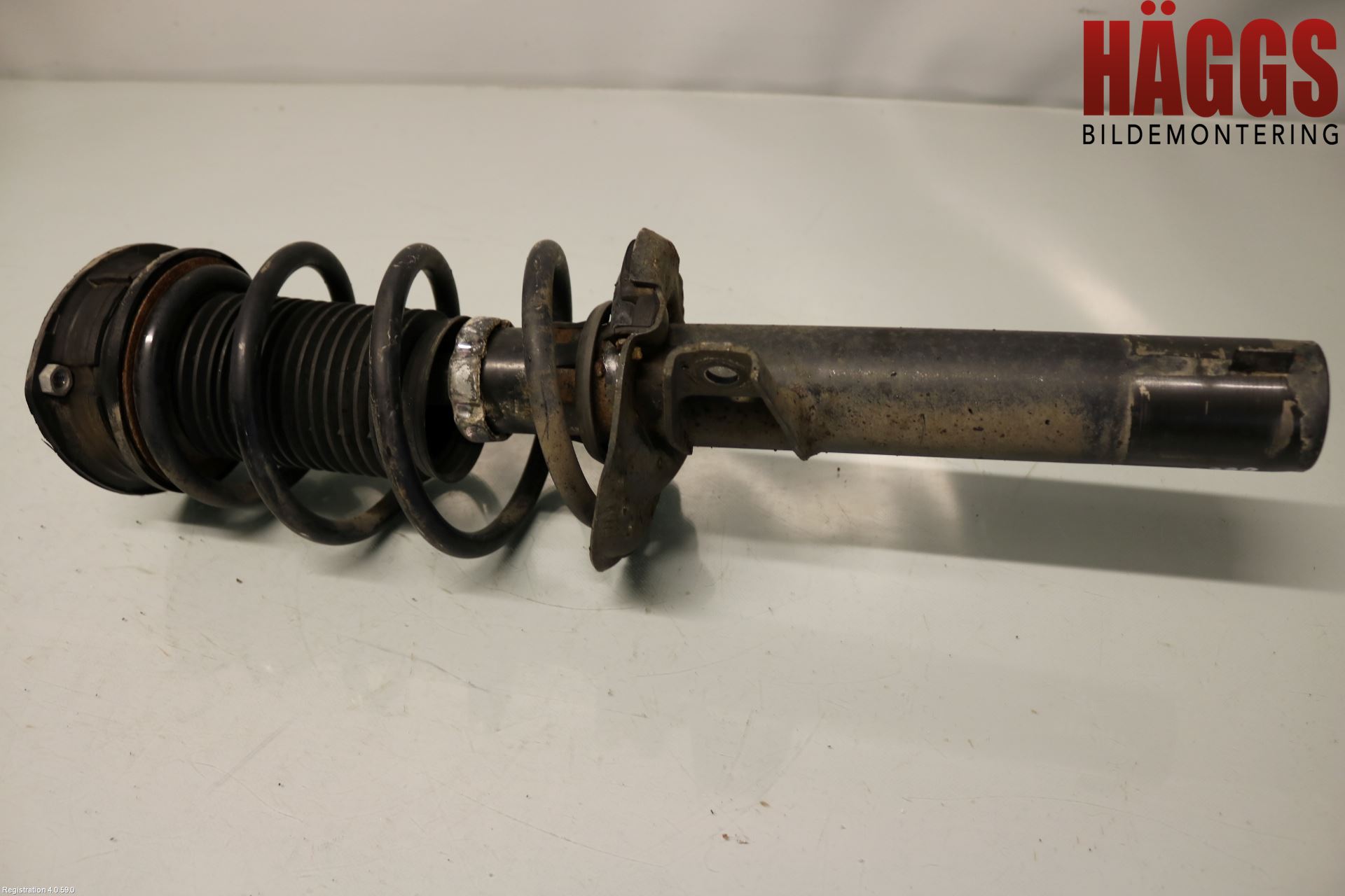 Volkswagen VW TOURAN 16- Fjäderben Fram Höger