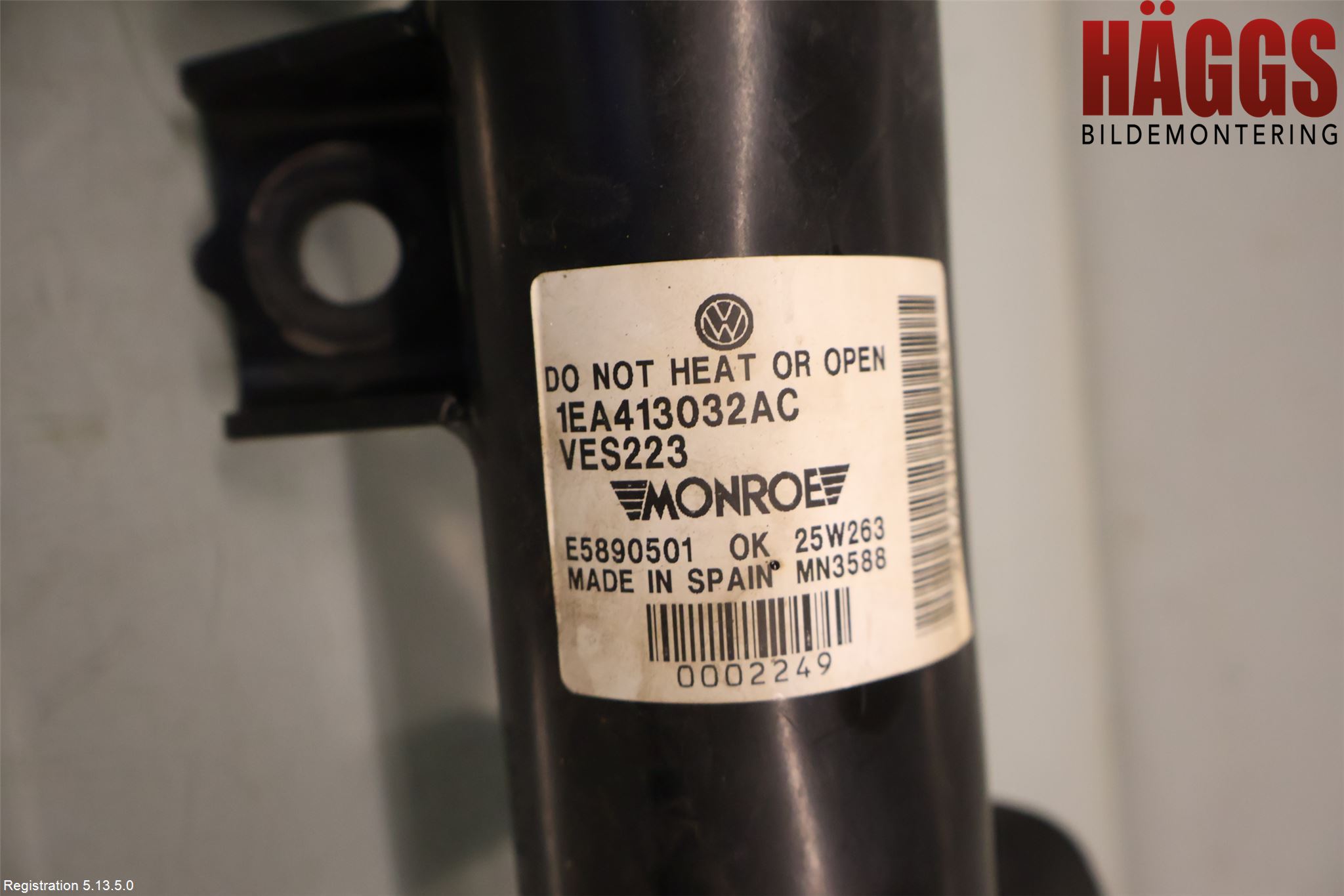 Volkswagen VW ID.5 22- Fjäderben Fram Vänster
