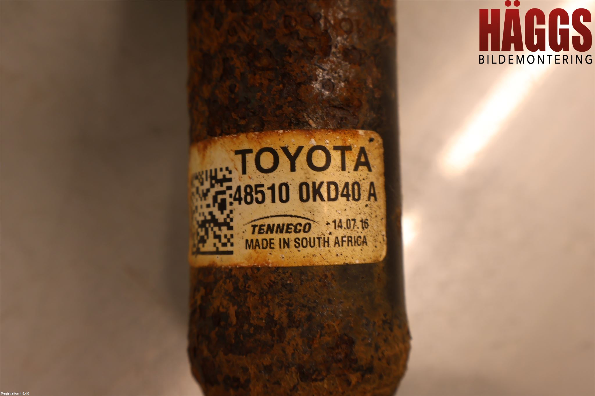 Toyota HILUX 16- Fjäderben Fram Vänster