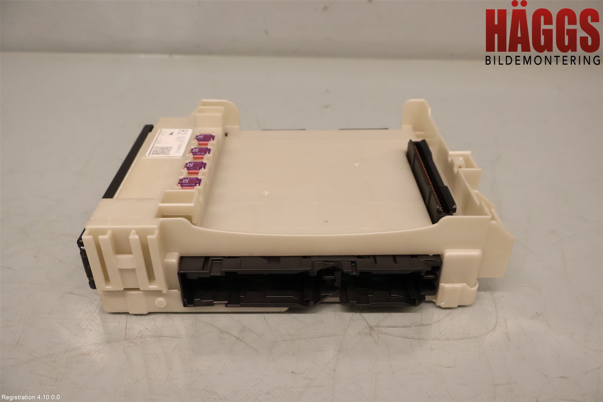 Toyota RAV4 19- Säkringsdosa-Elcentral