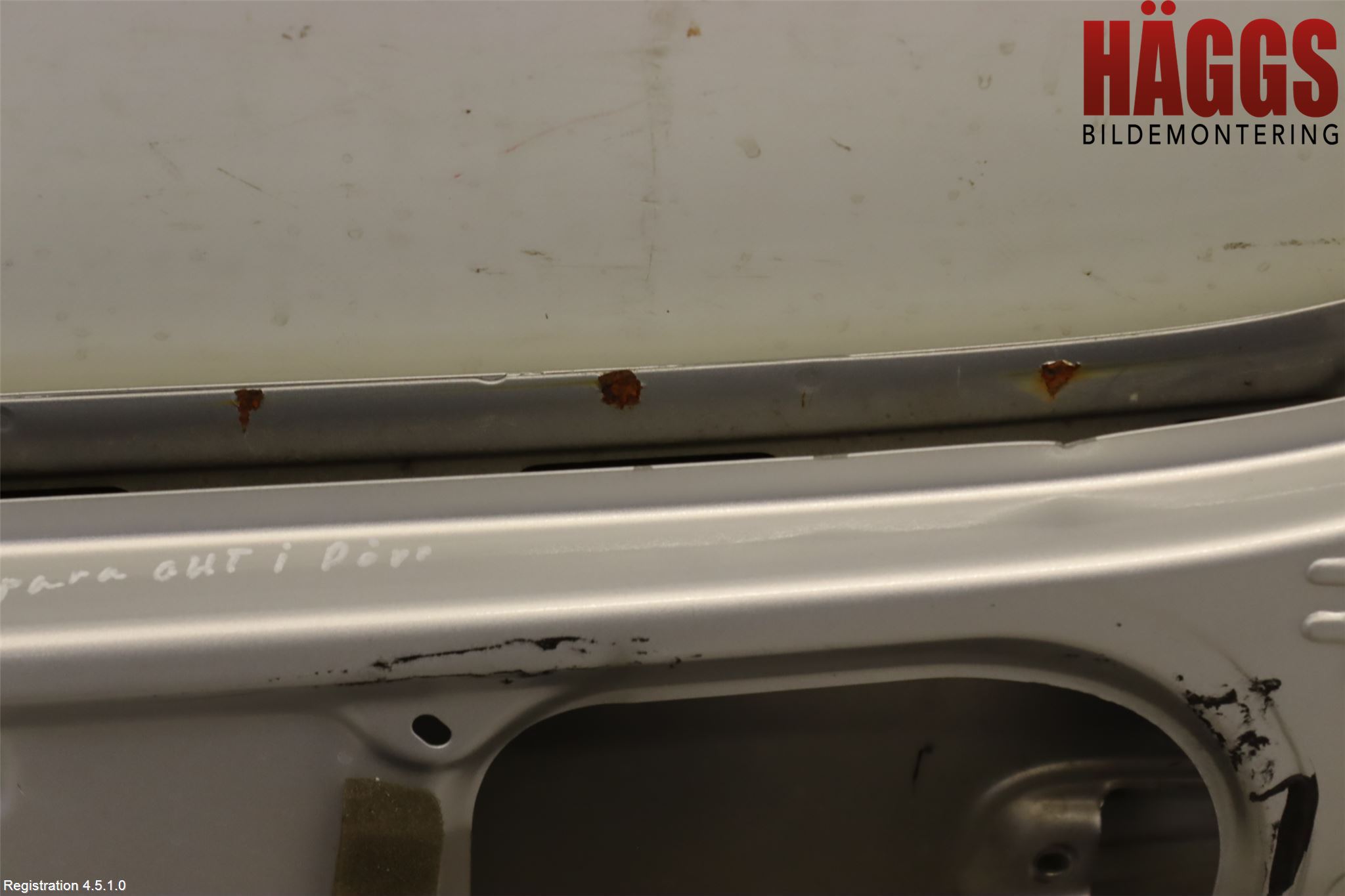 Toyota HI-ACE 06-12 Dörr Fram Höger