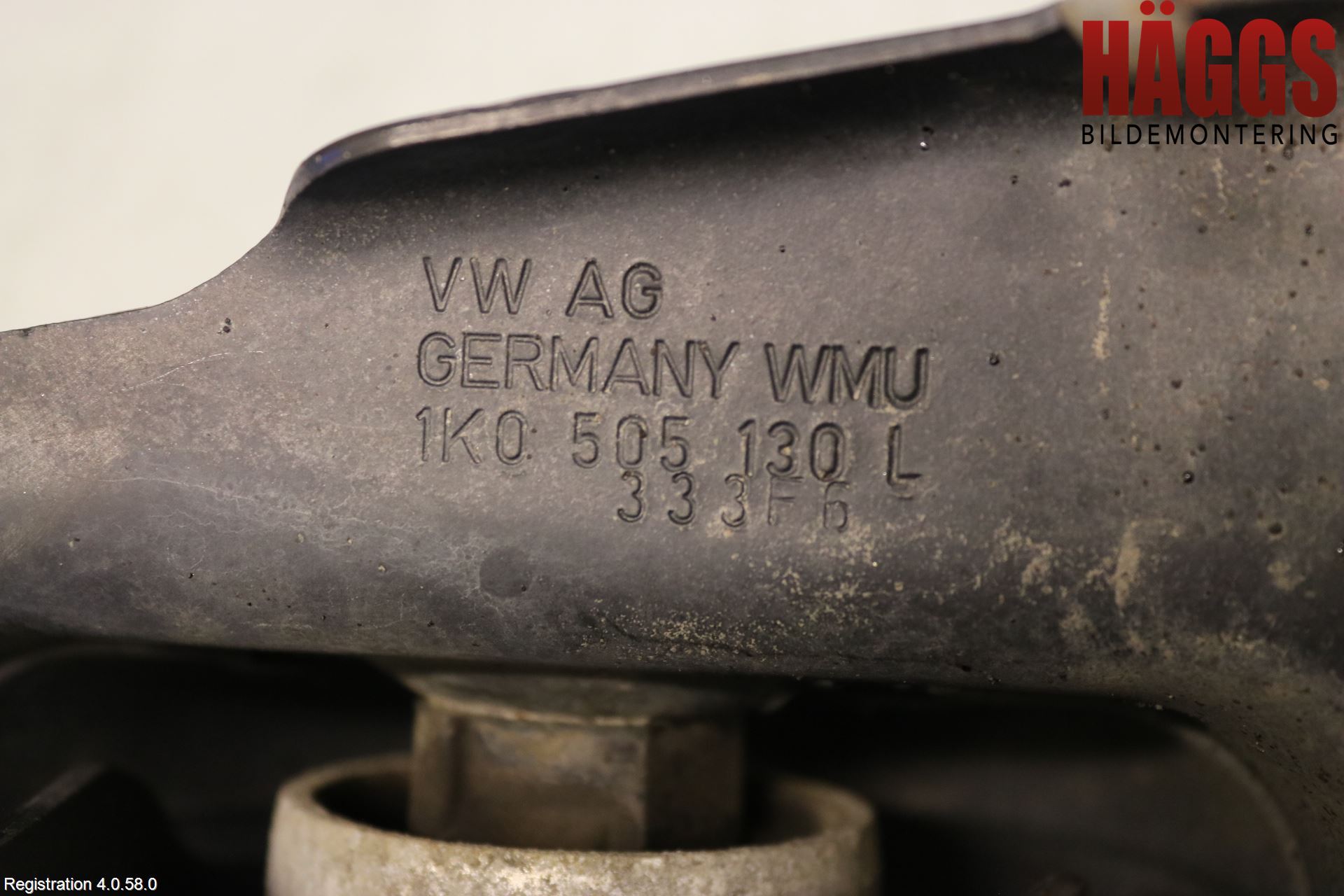 Skoda SUPERB 16-24 Bärarm Bak Höger