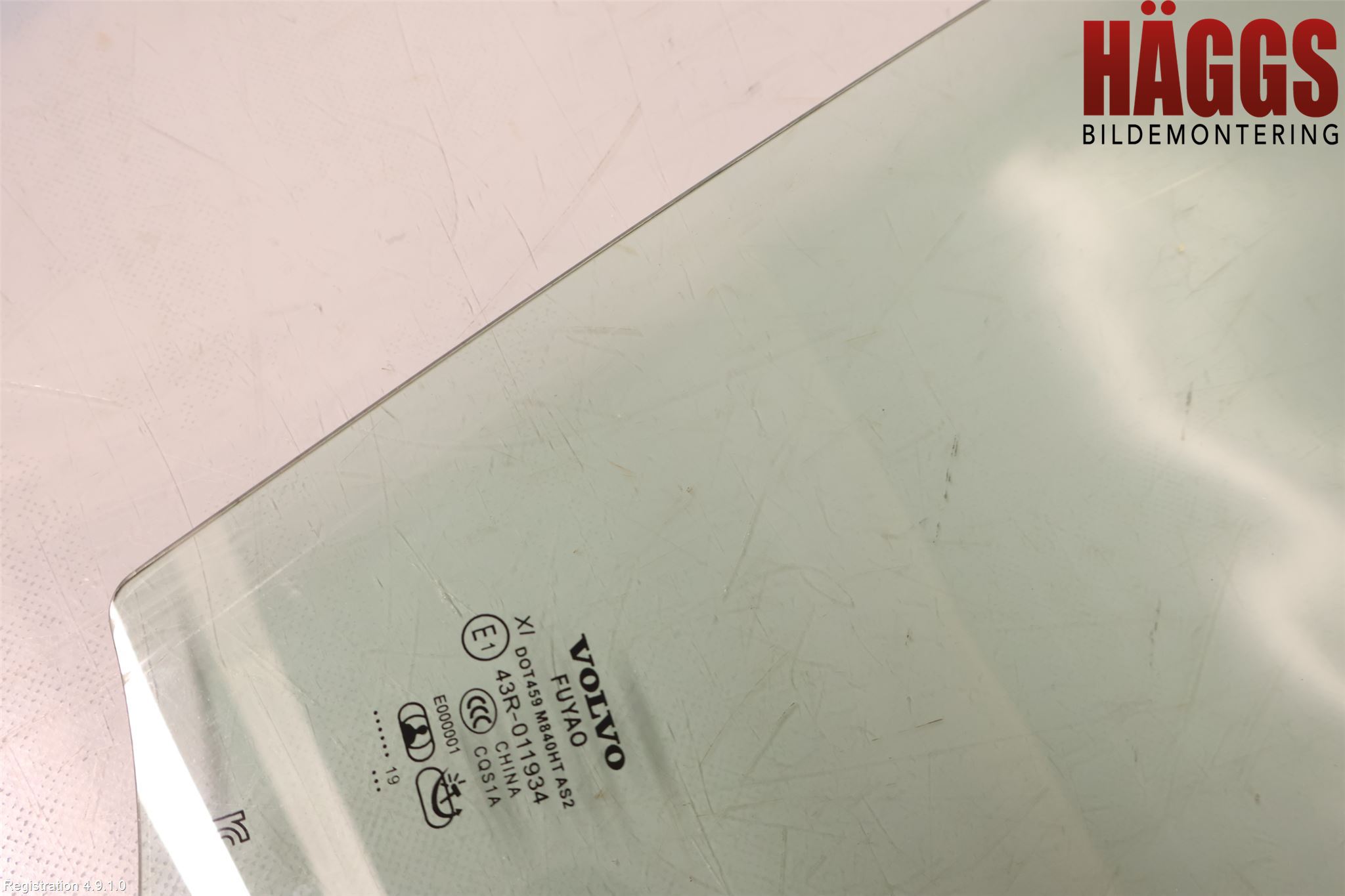 Volvo V60 19- Dörruta Fram Höger