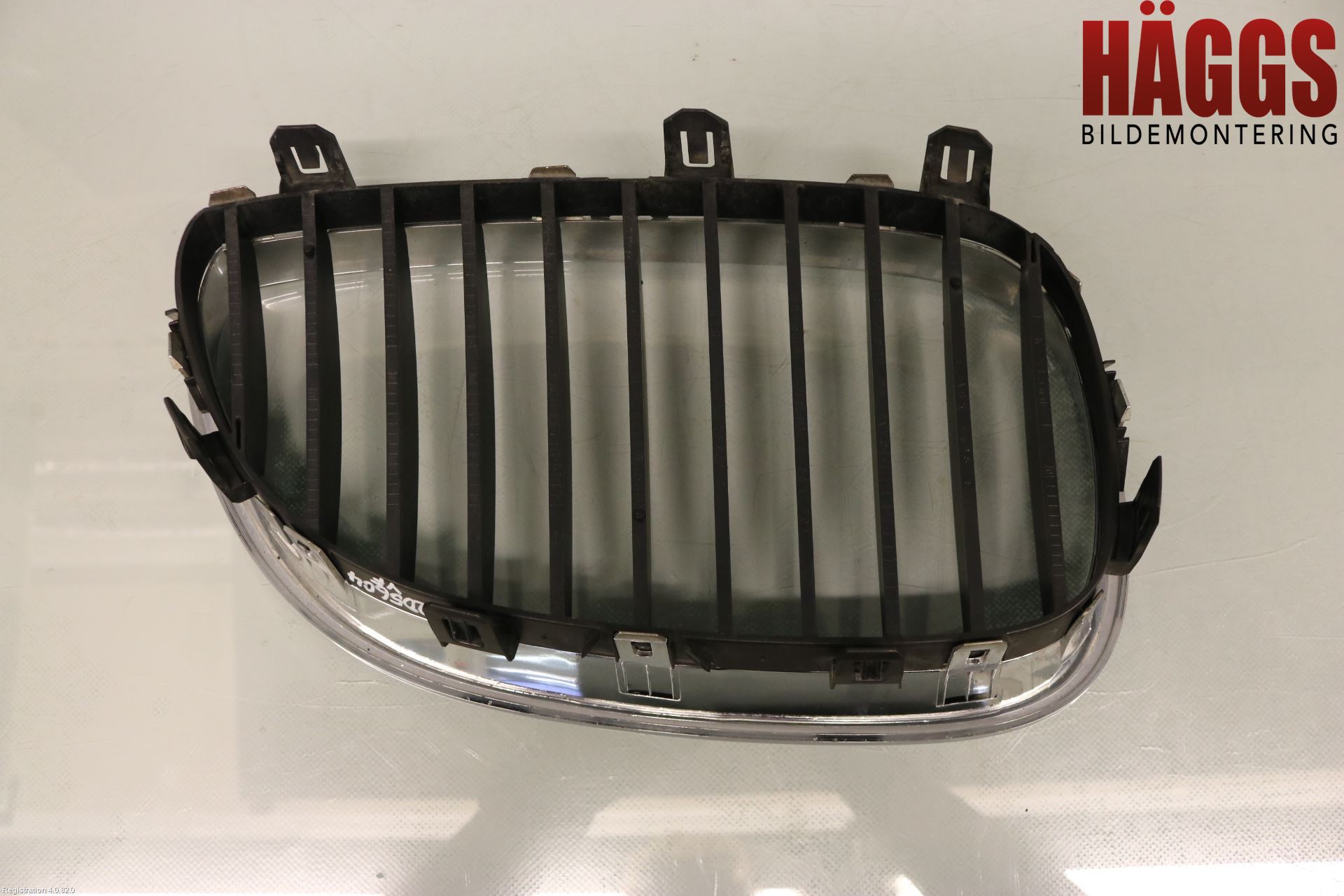 BMW 5 E60/61 Sed/Tou 02-10 Grilldel Vänster