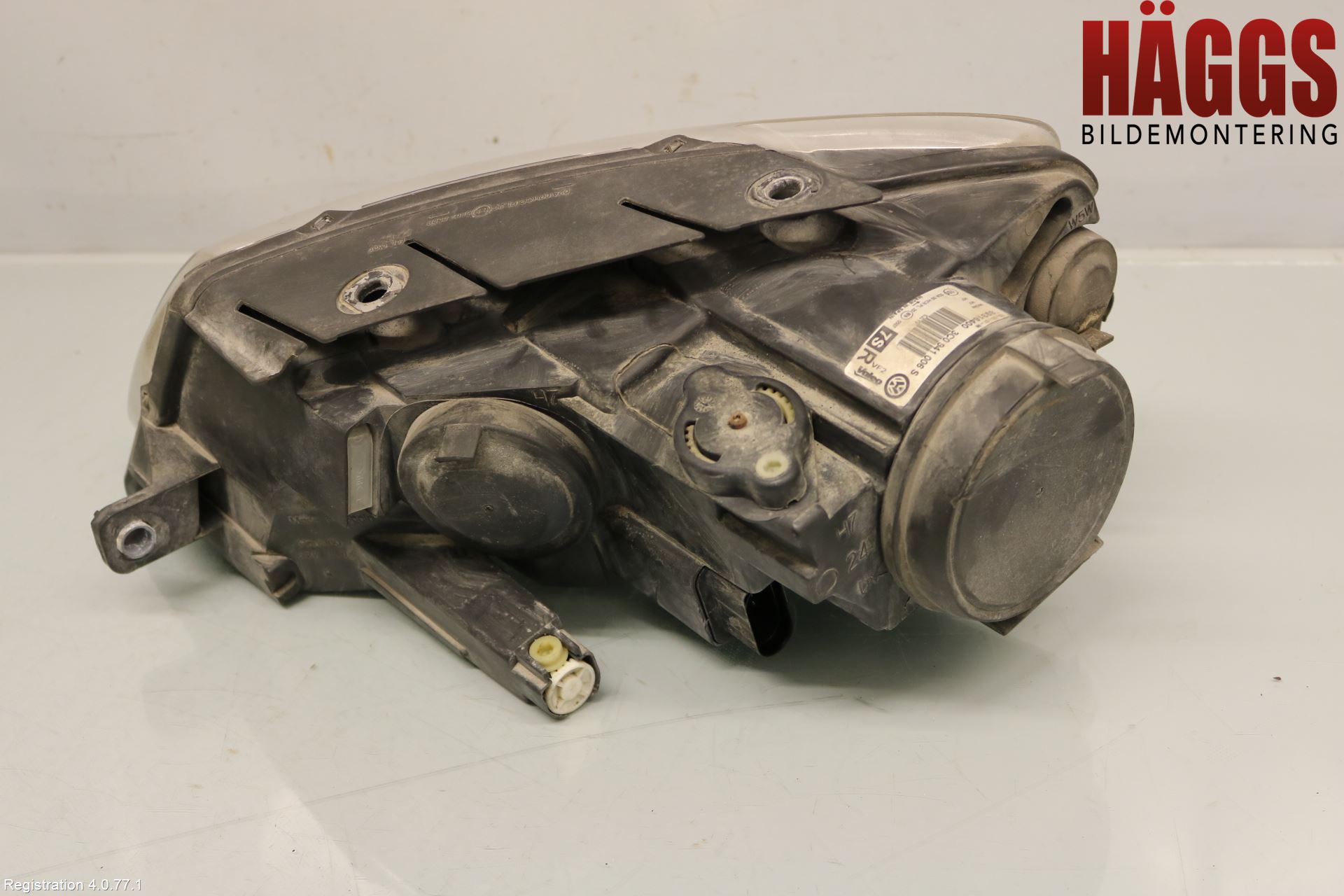 Volkswagen VW PASSAT 05-11 Strålkastare Höger