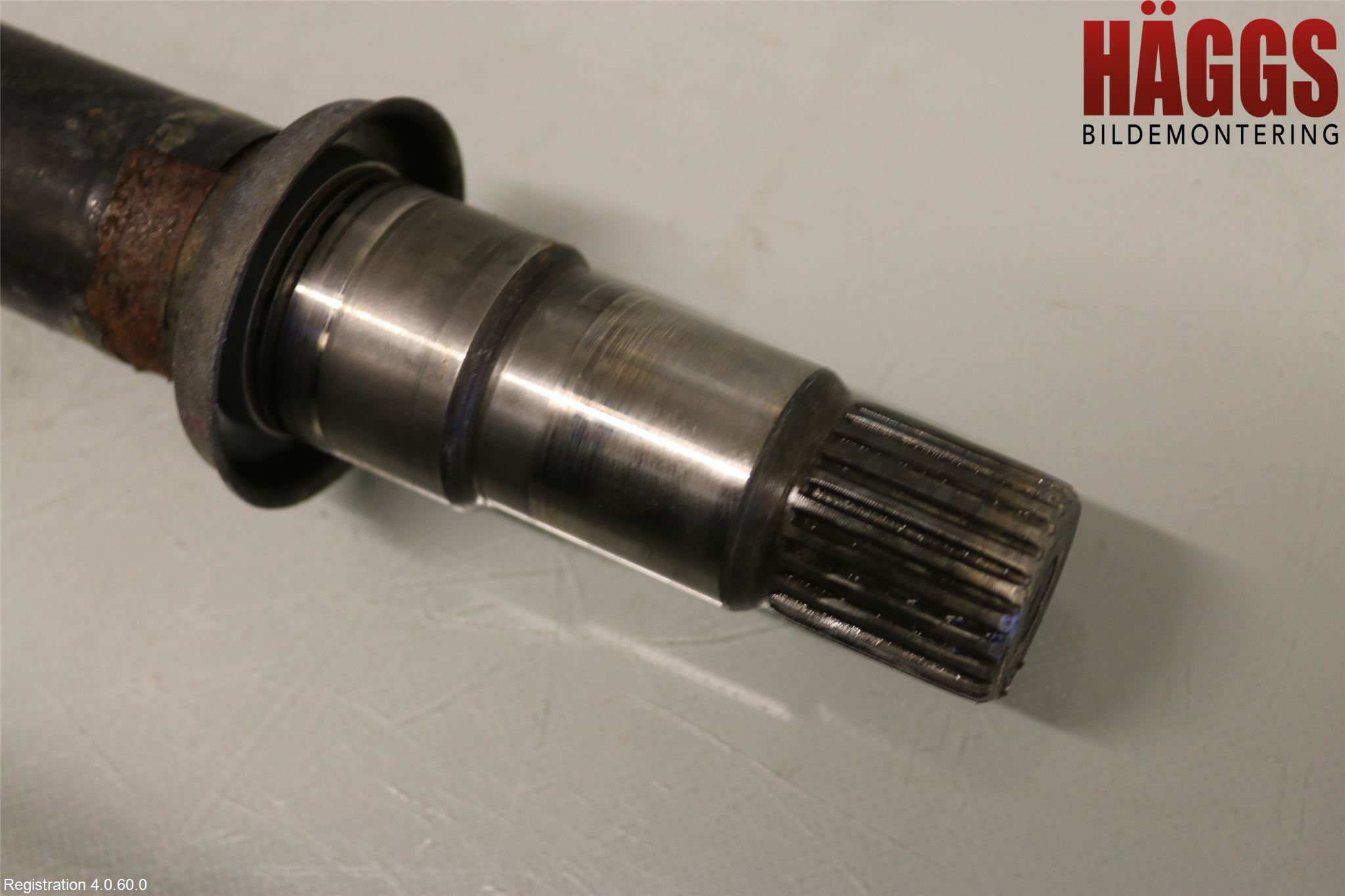 Toyota AVENSIS 03-06 Drivaxel Fram Höger