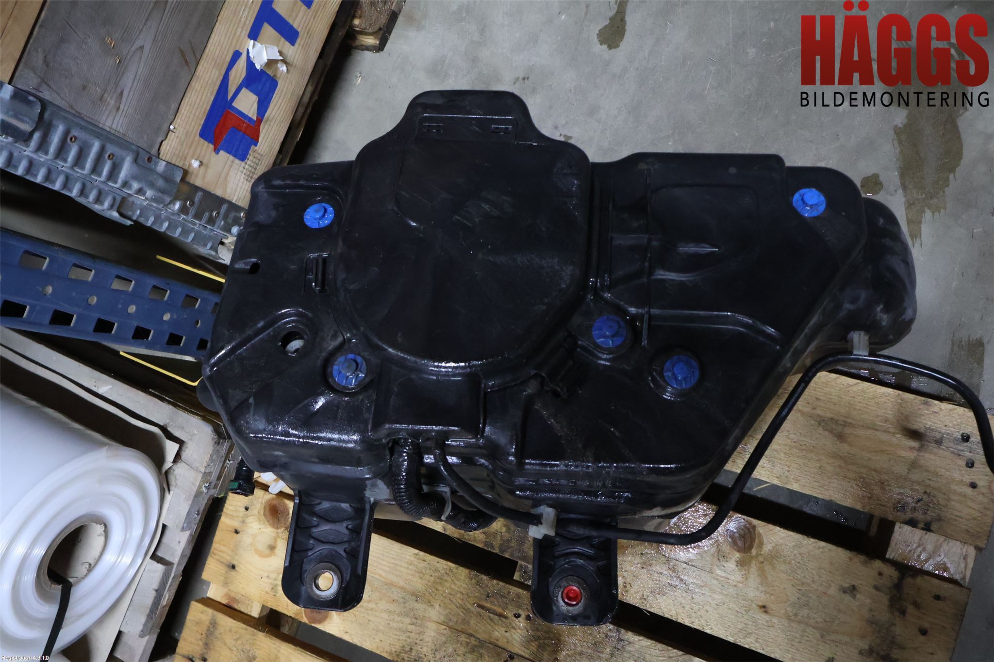 Ford TRANSIT SKÅP/BUSS 14-22 Adblue Tank